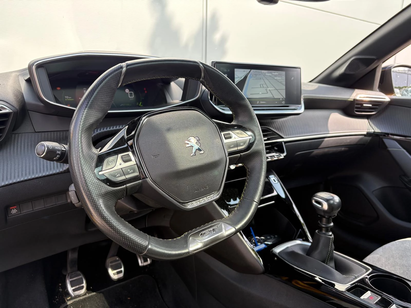 Peugeot-208-image-20