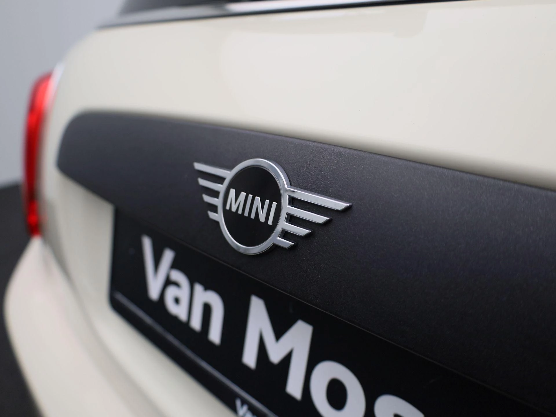 MINI-One-image-30