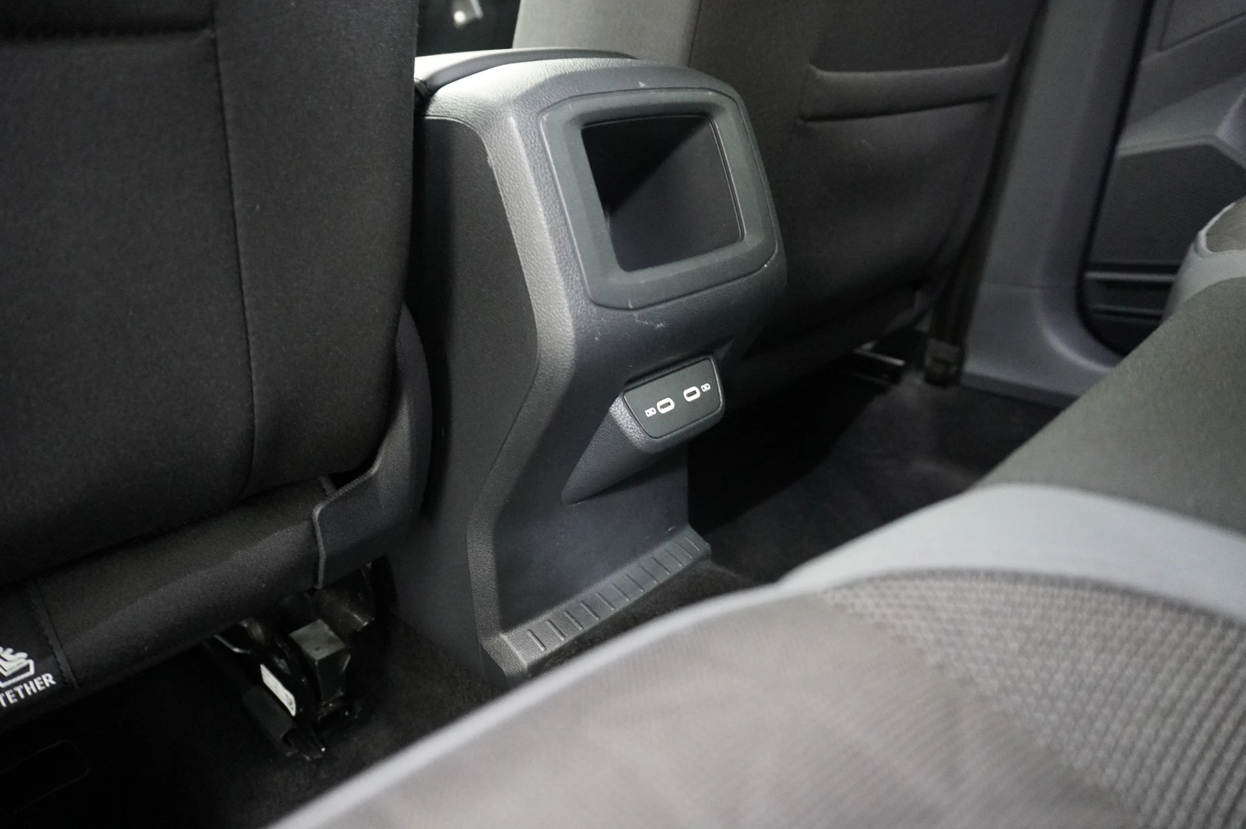 Volkswagen-T-Cross-image-13