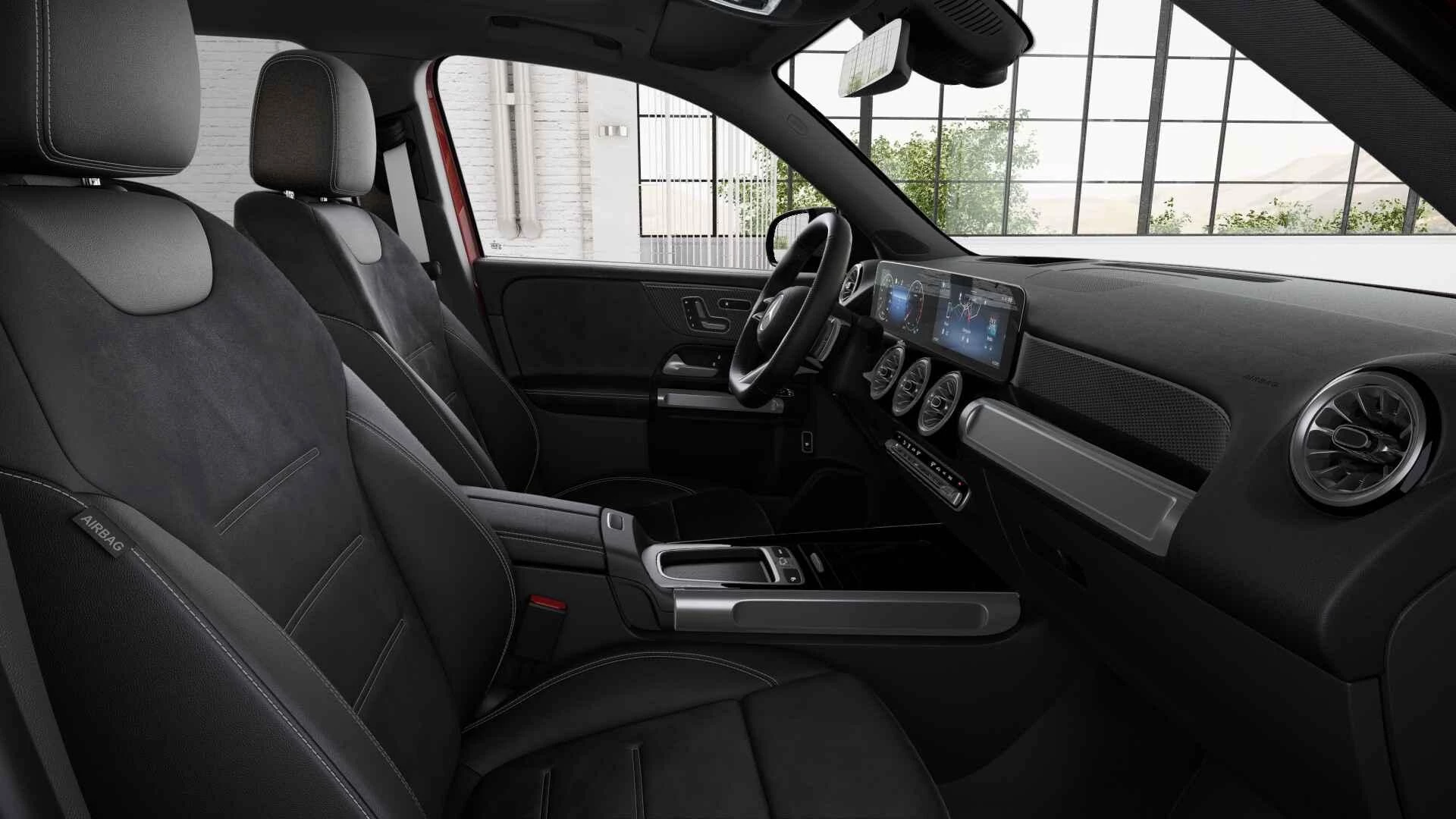 Mercedes-Benz-GLB-image-9
