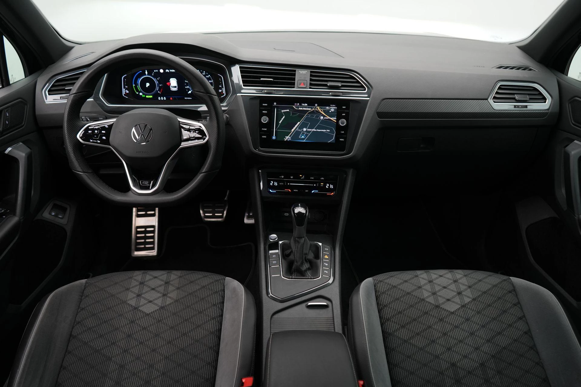 Volkswagen-Tiguan-image-6
