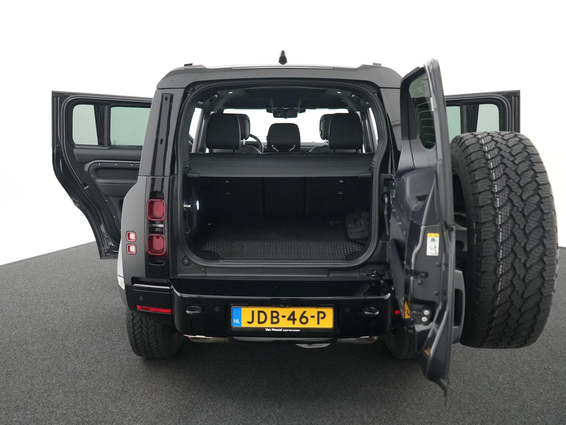 Land Rover-Defender-image-47