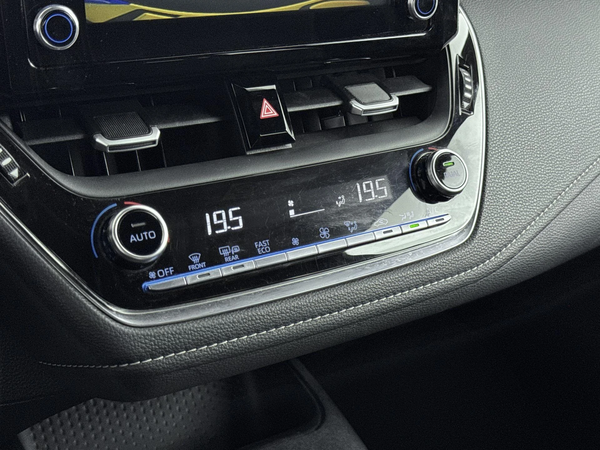 Toyota-Corolla Touring Sports-image-14