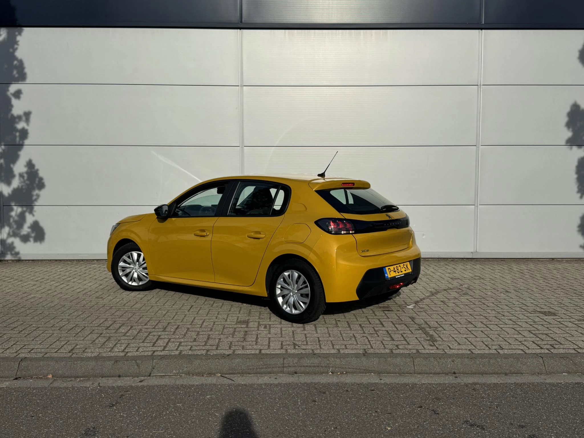 Peugeot-208-image-3