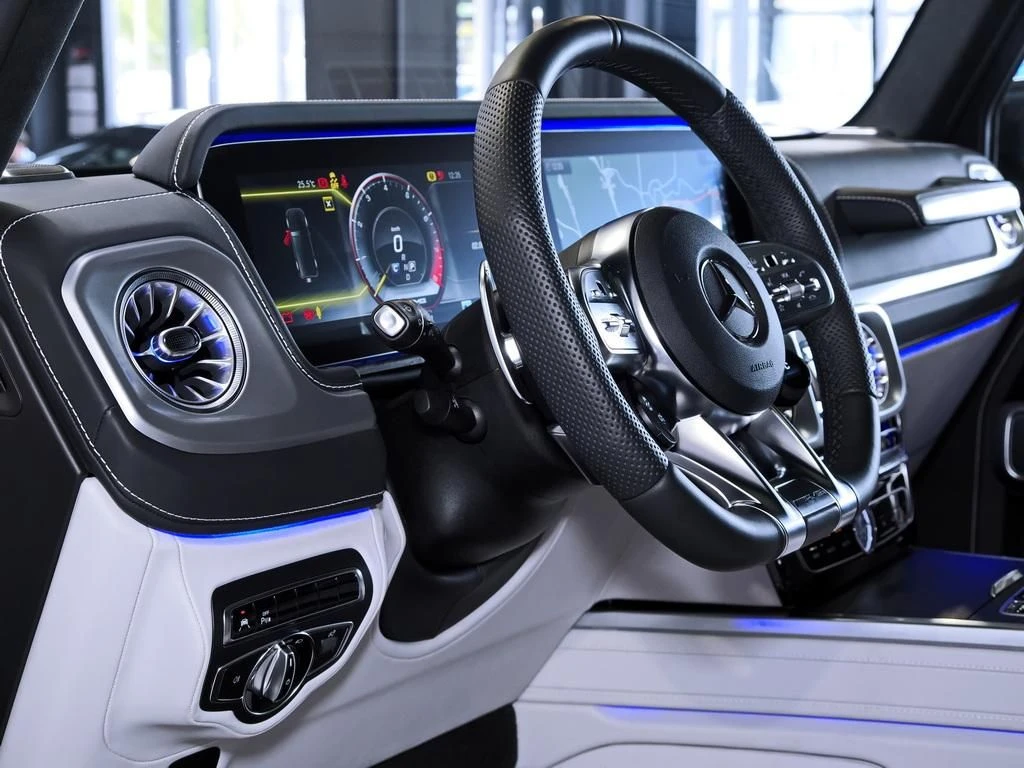 Mercedes-AMG-G-Klasse 63-image-9
