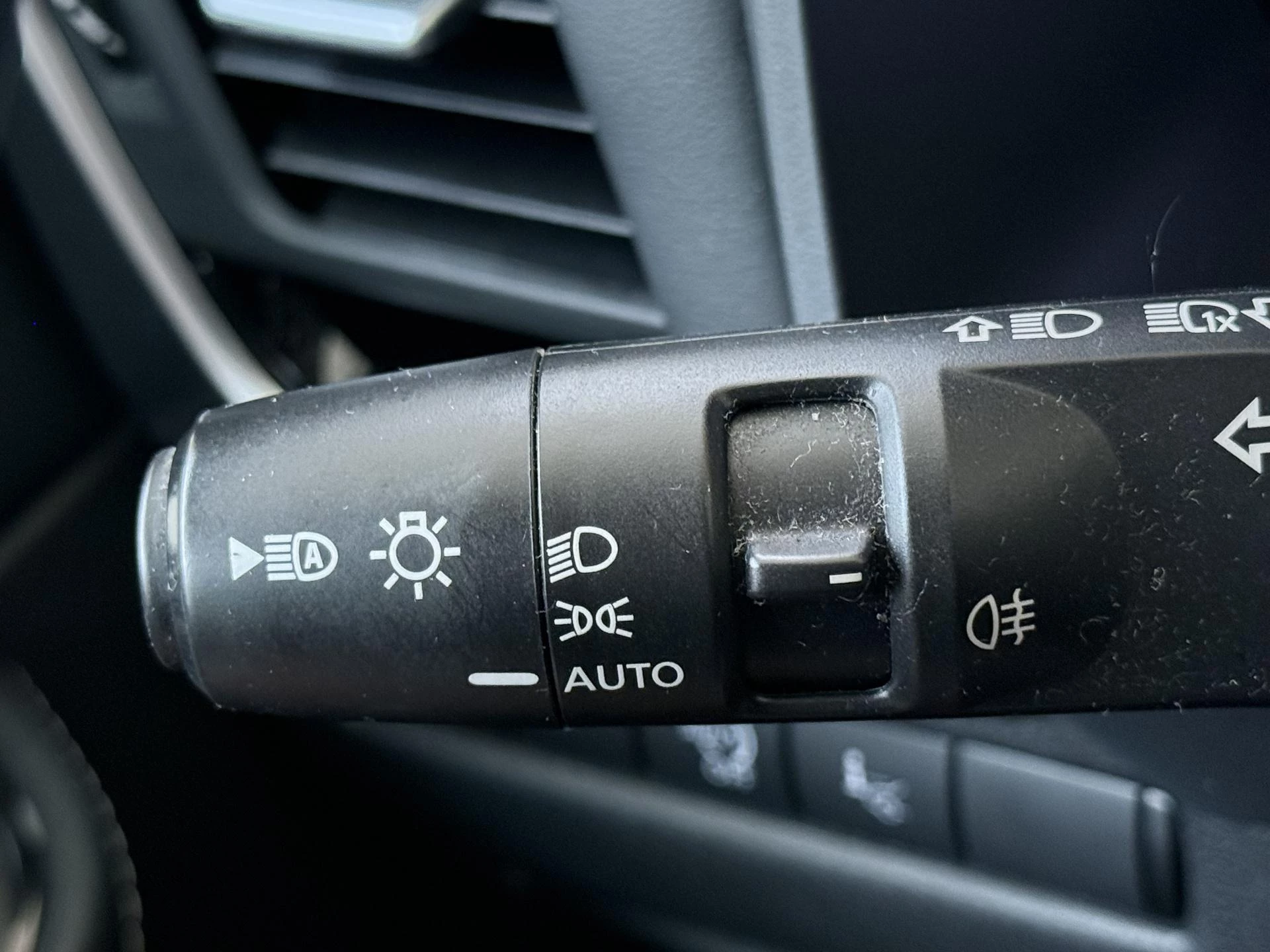 Nissan-QASHQAI-image-22