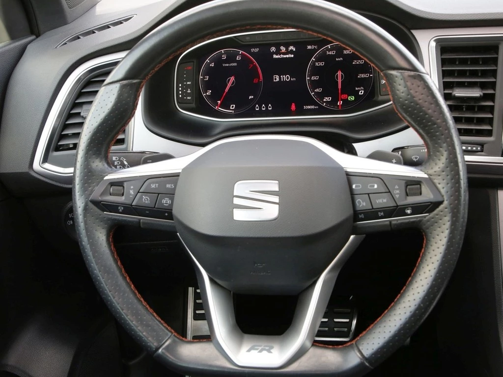 SEAT Ateca 1.5 TSI DSG FR 18" ACC Pano SHZ LED Rückfa
