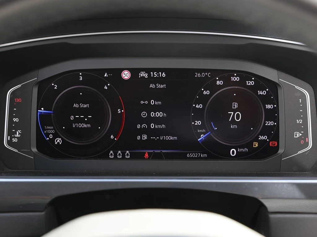 Volkswagen-Tiguan-image-13