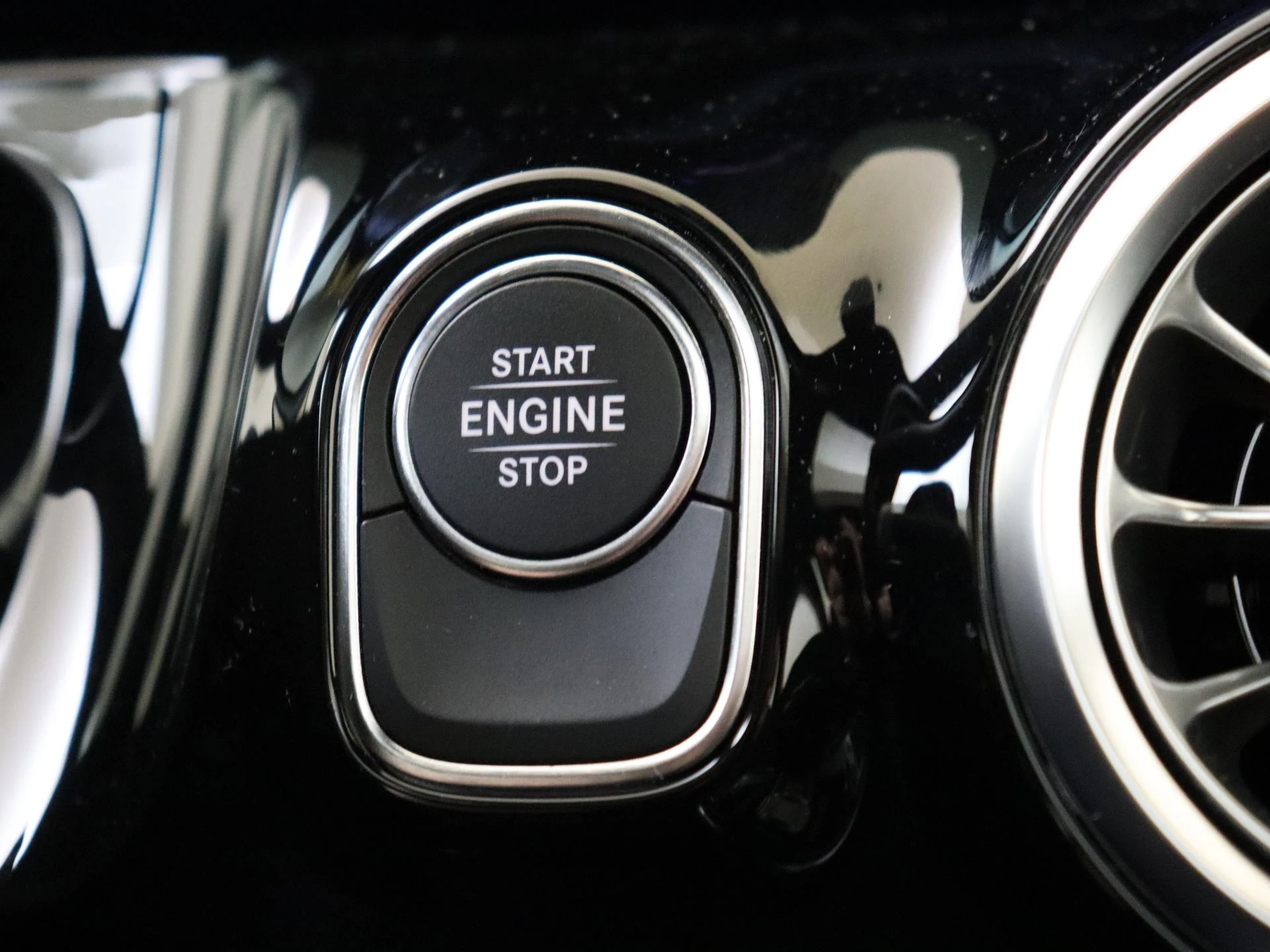 Mercedes-Benz-B-Klasse-image-21
