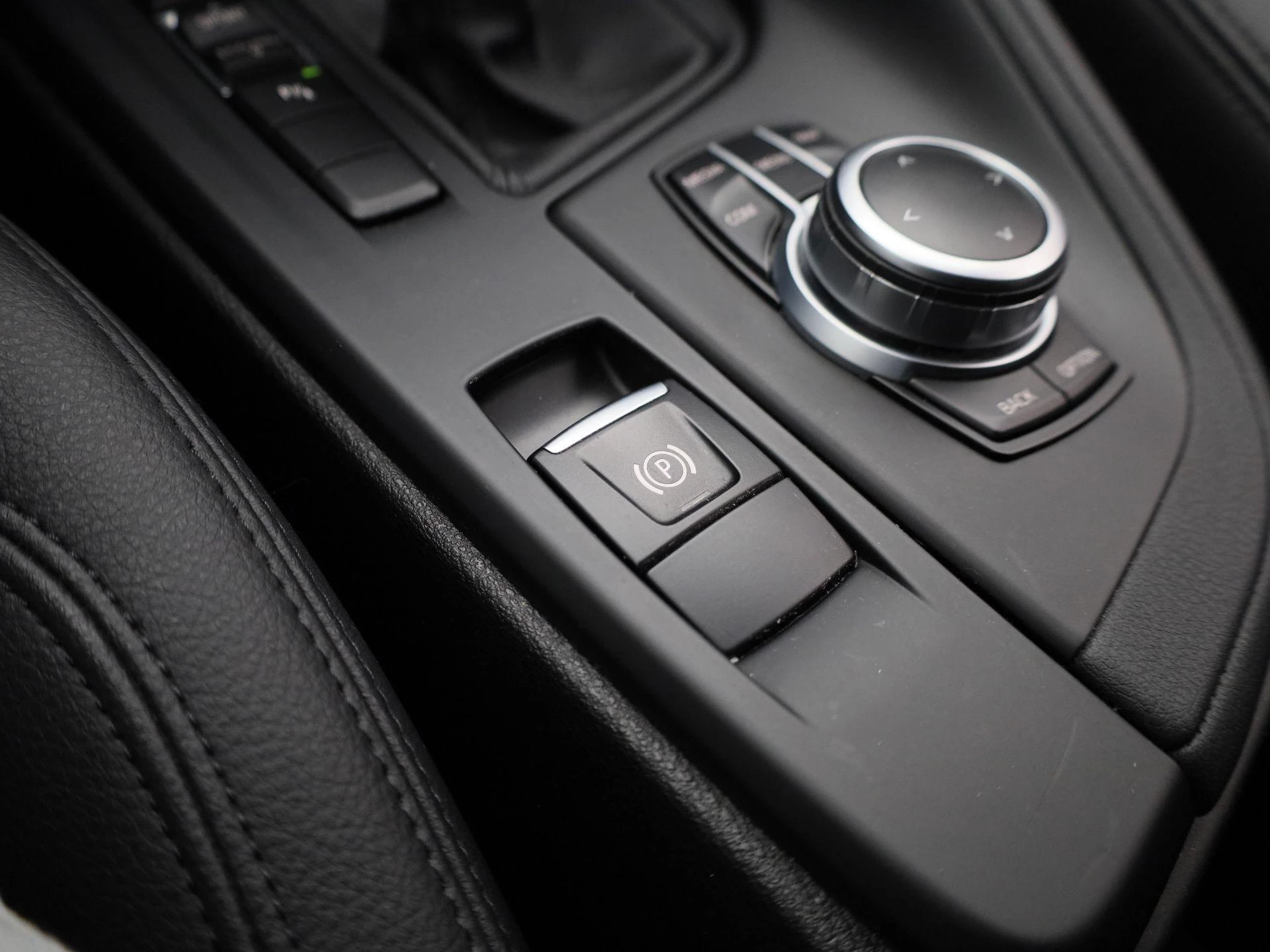 BMW X1 sDrive18iA (100 kW)