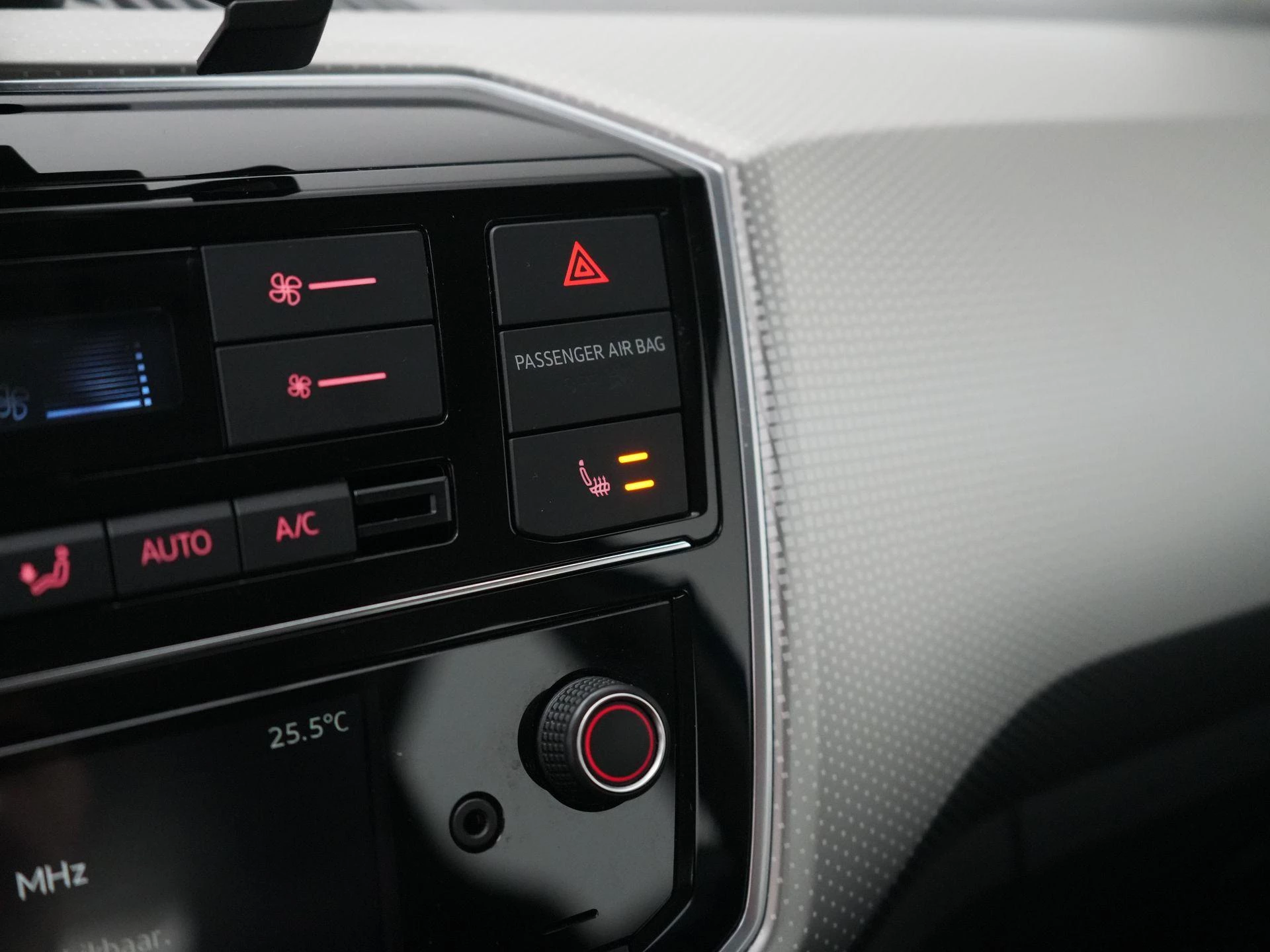 Volkswagen up! 1.0 BMT high up!