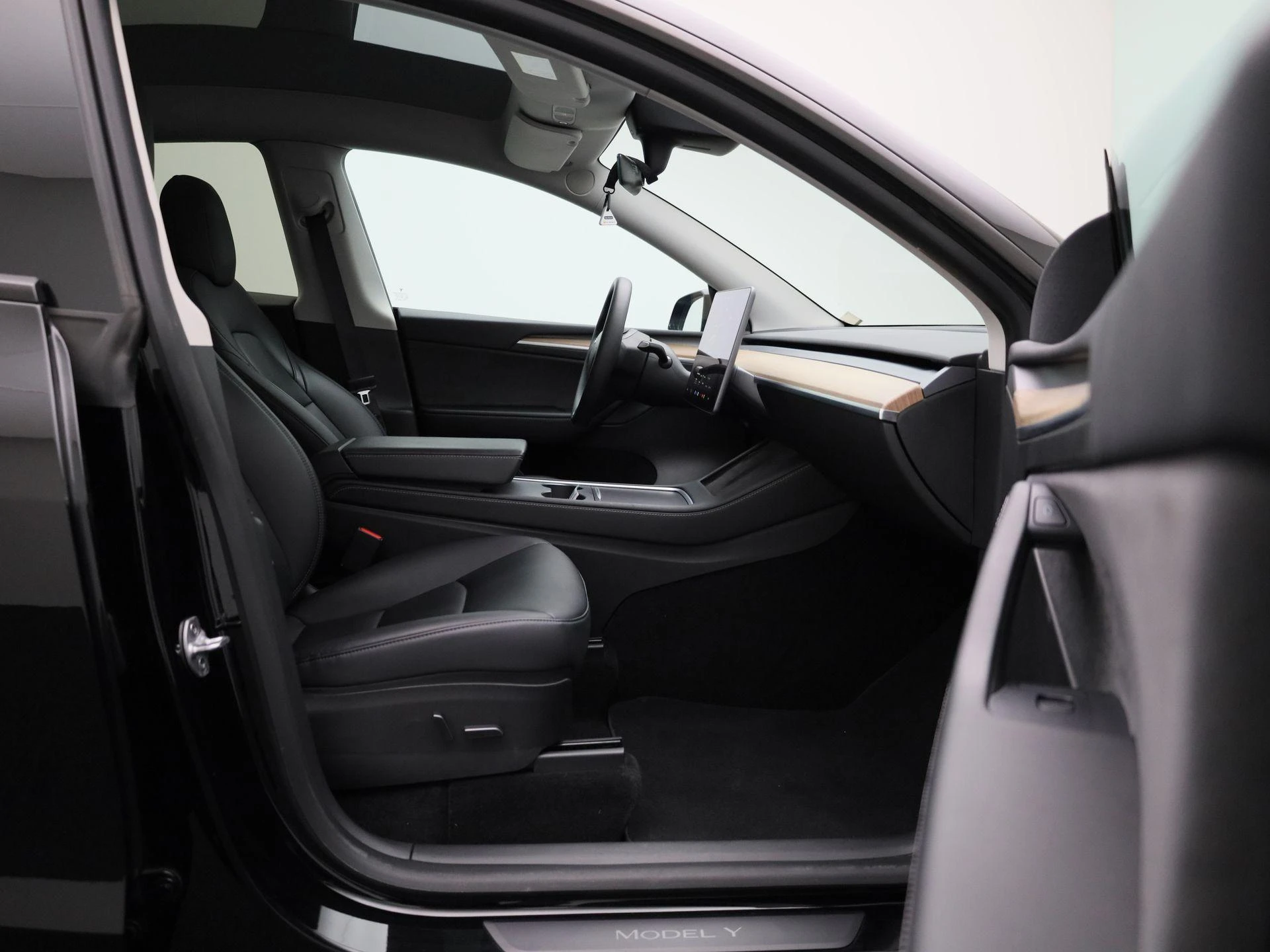 Tesla Model Y Long Range Dual Motor AWD