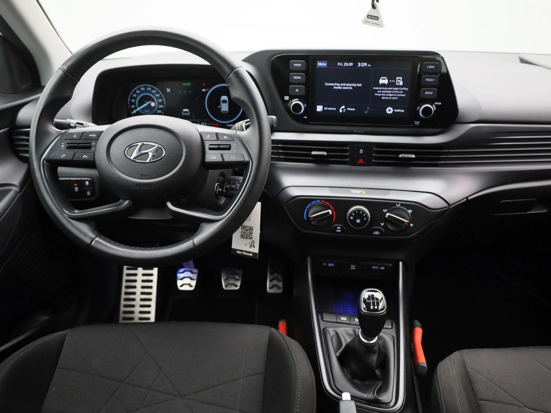 Hyundai-Bayon-image-6