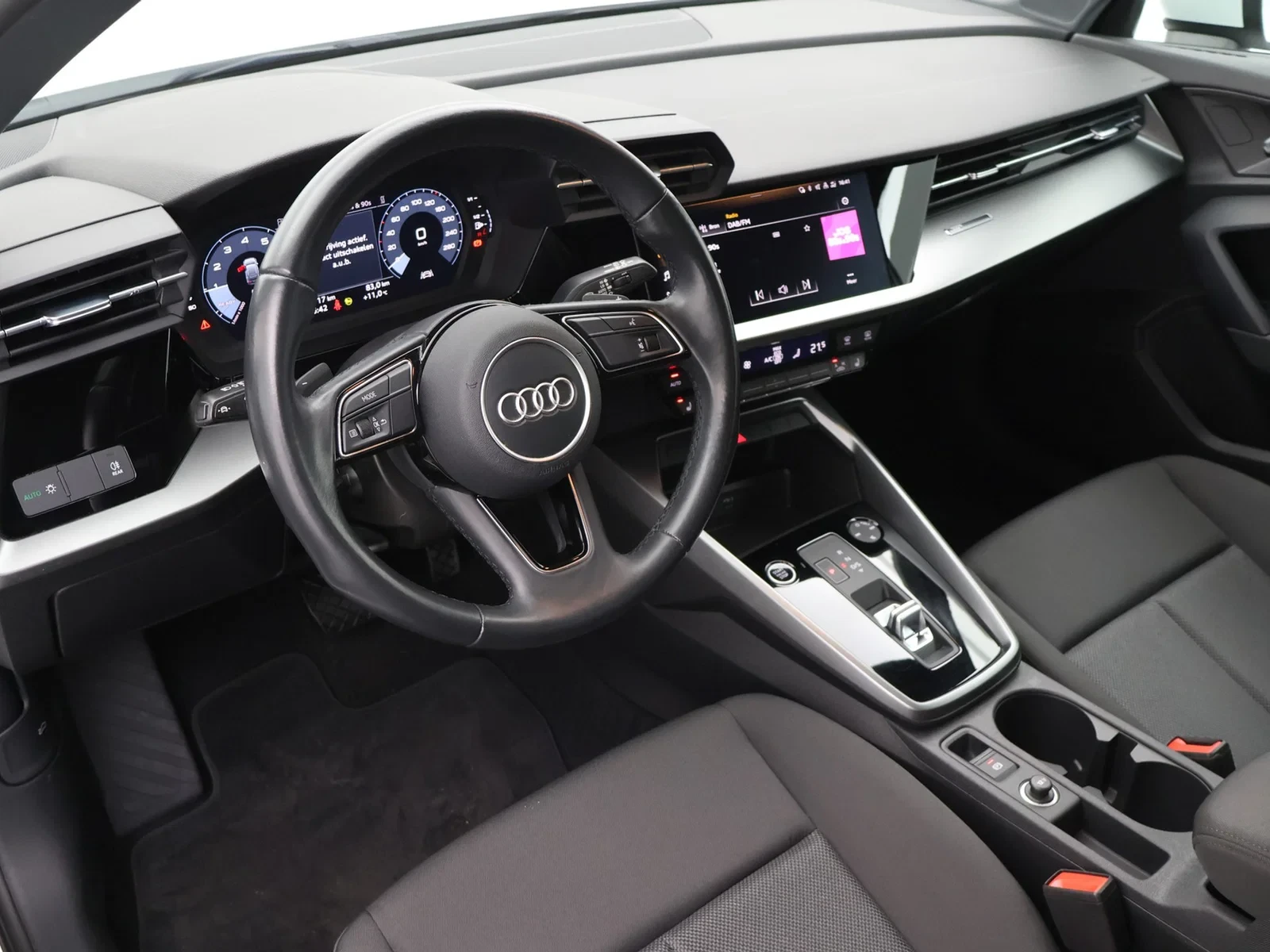 Audi A3 Sportback 30TFSI Business Edition Attraction 110PK *AUTOMAAT*CRUISE*KEYLESS GO*VIRTUAL COCKPIT*APP-C