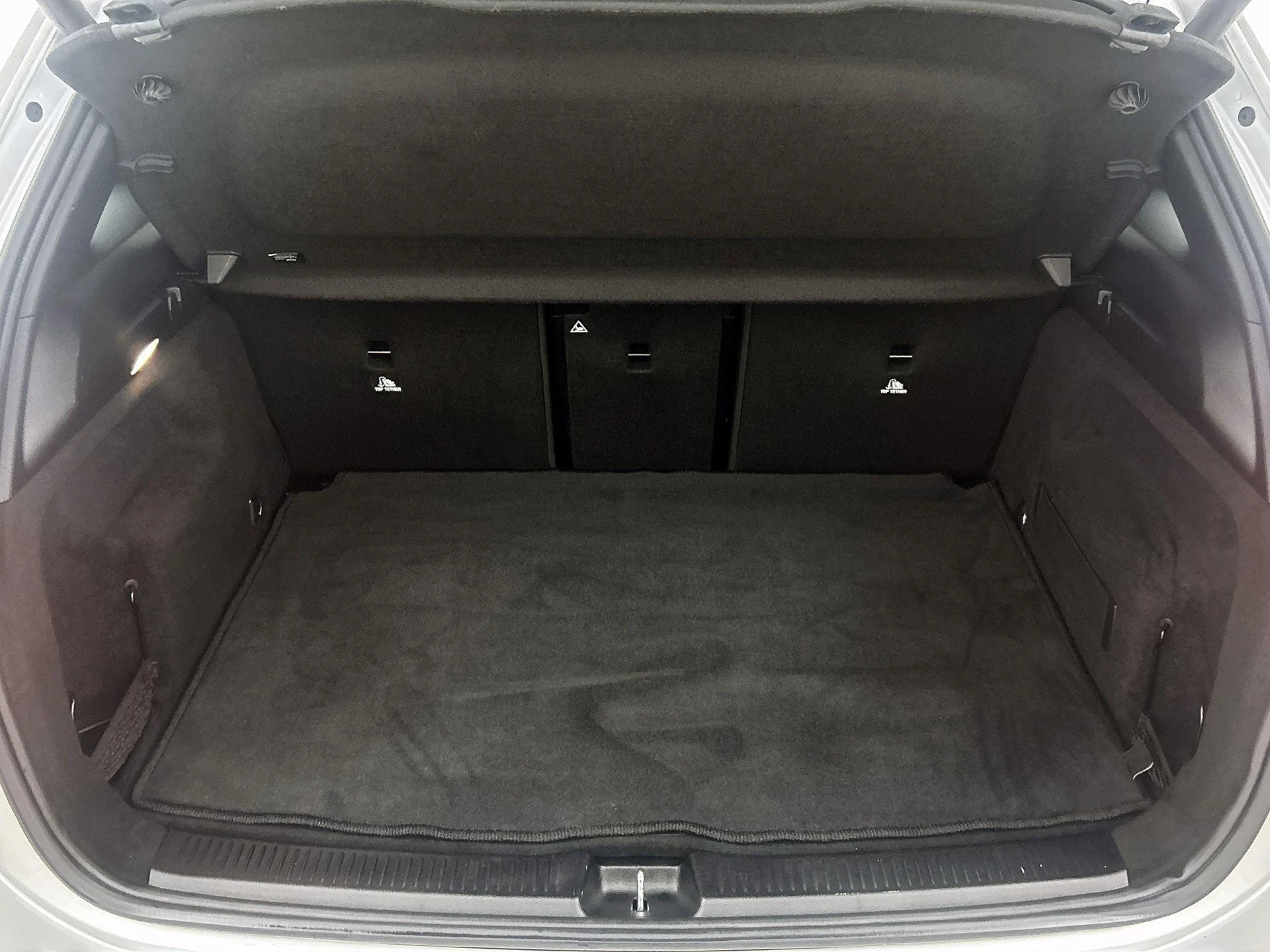 Mercedes-Benz-B-Klasse-image-30