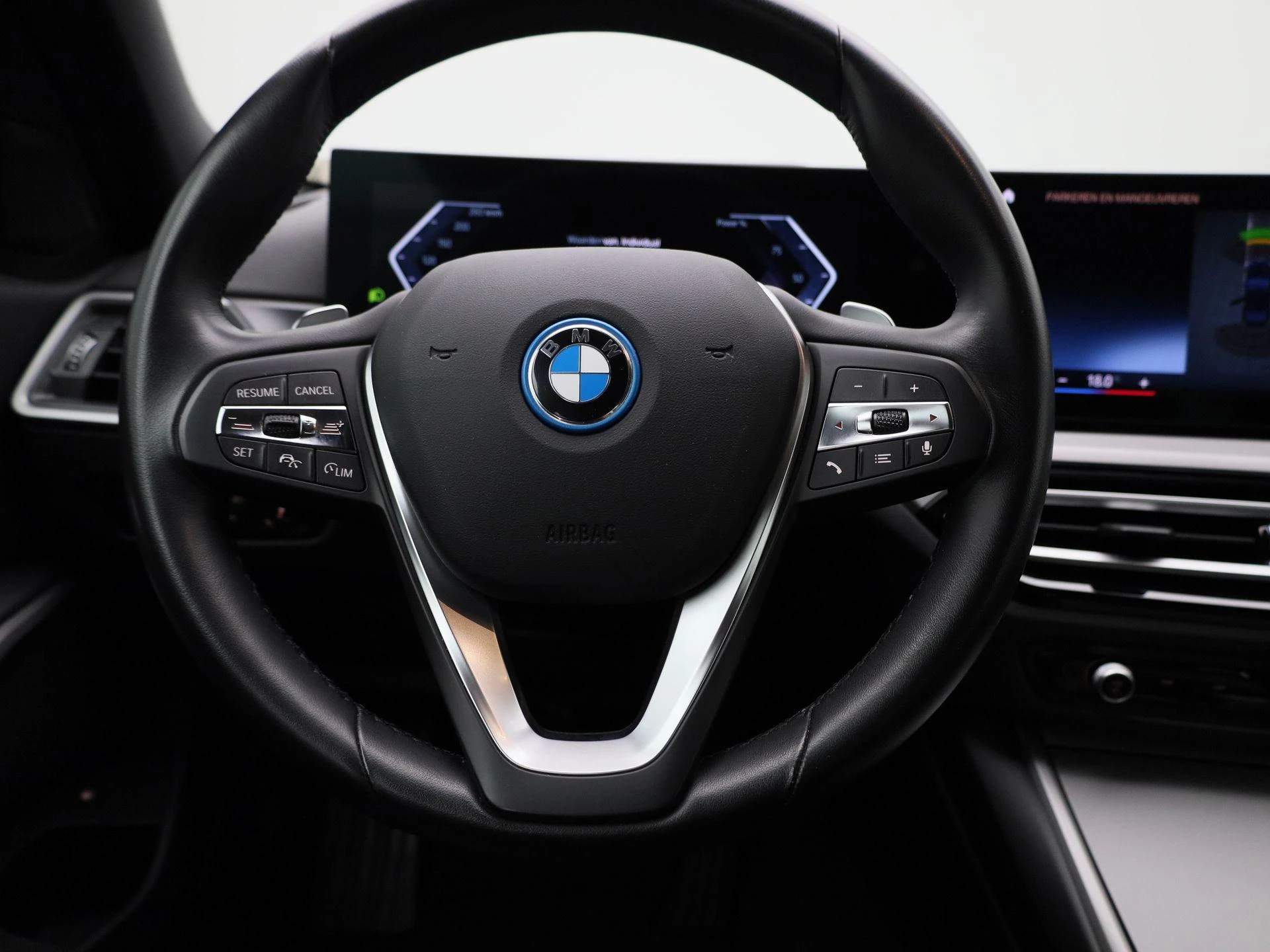 BMW-3 Serie-image-6