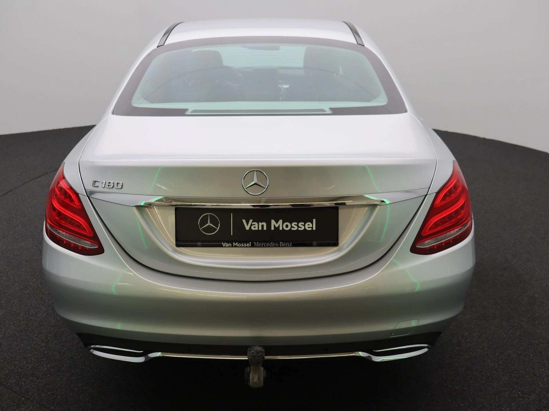 Mercedes-Benz-C-Klasse-image-19
