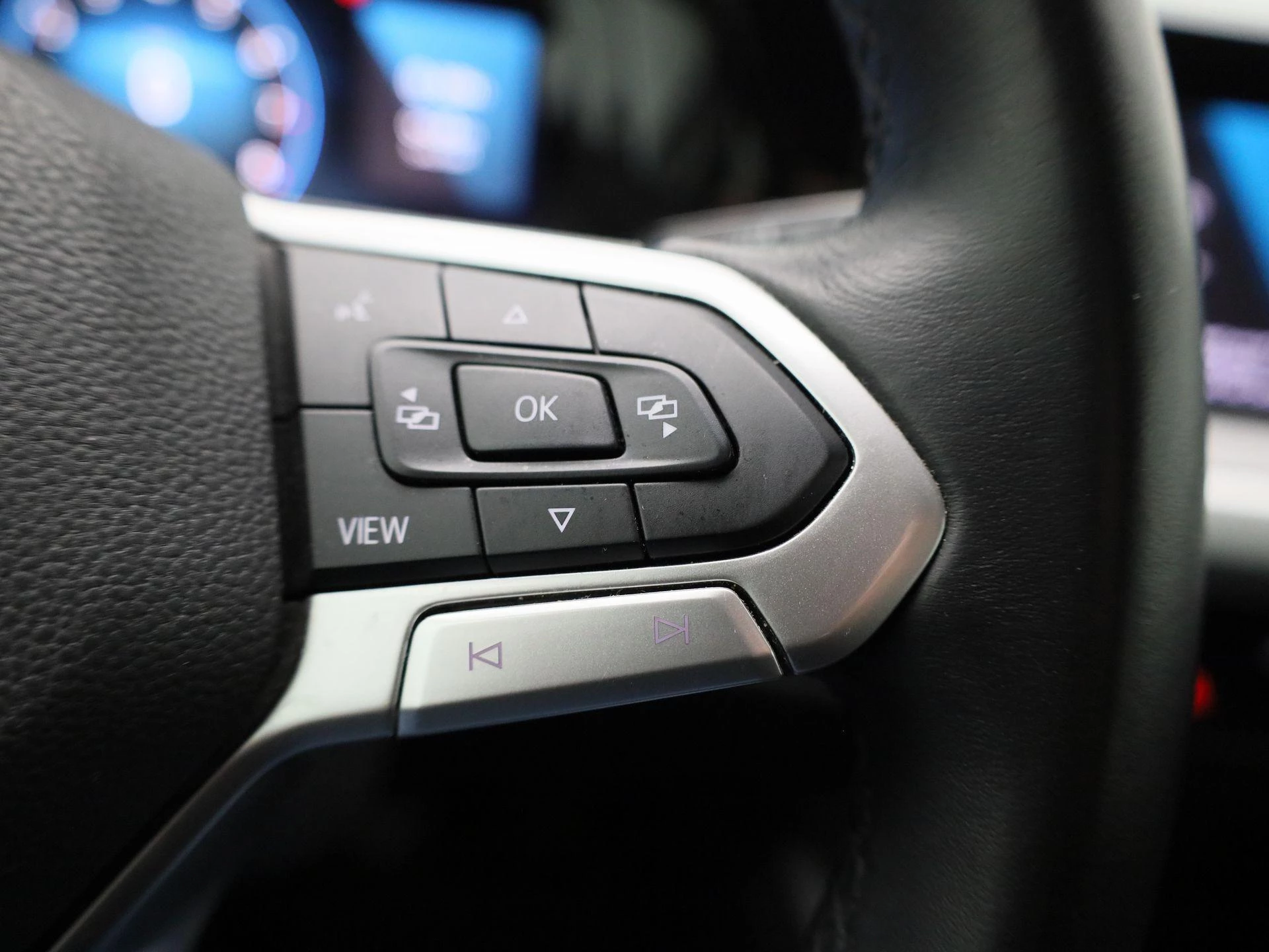 Volkswagen-Golf-image-15
