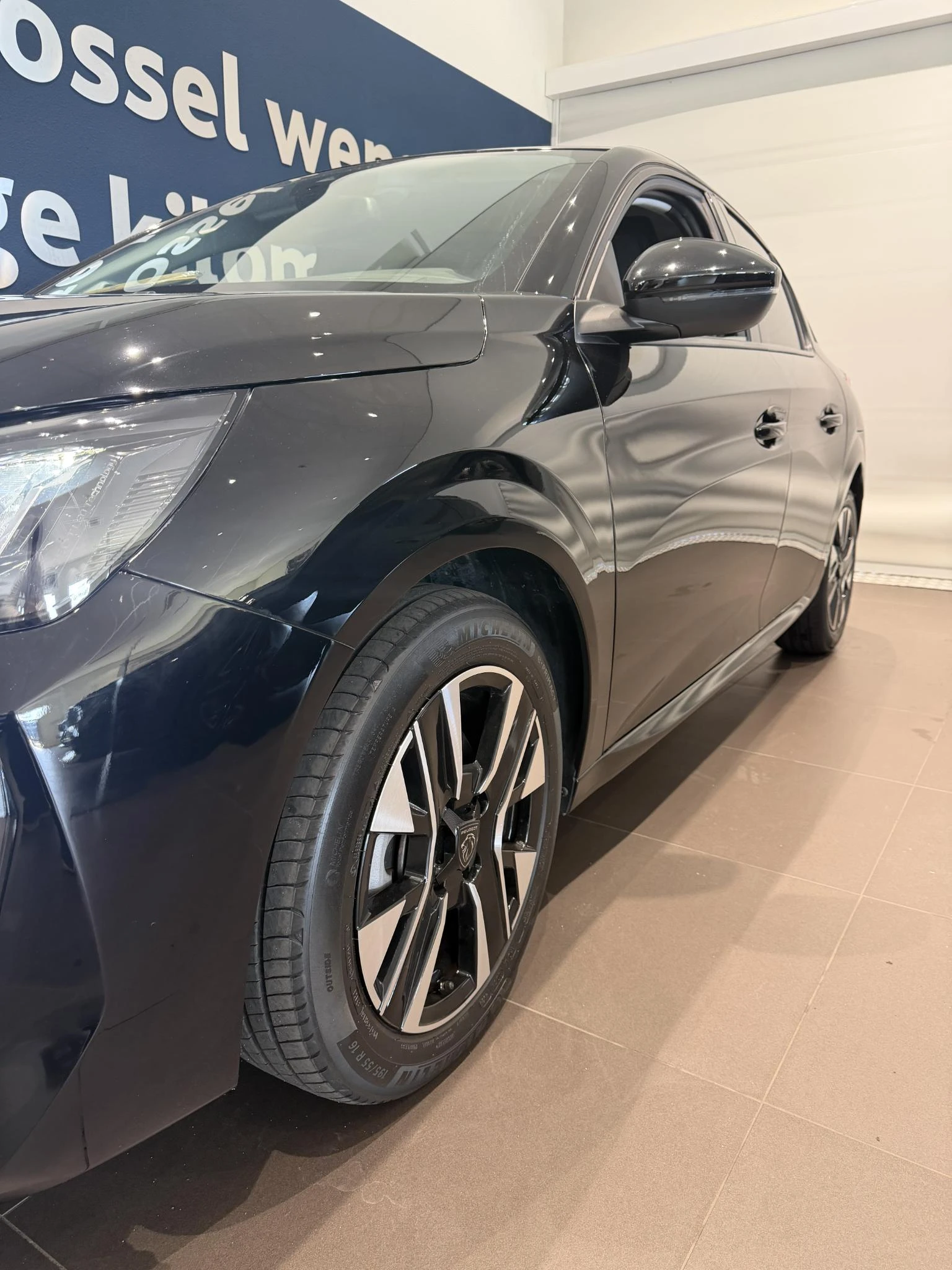 Peugeot-208-image-2