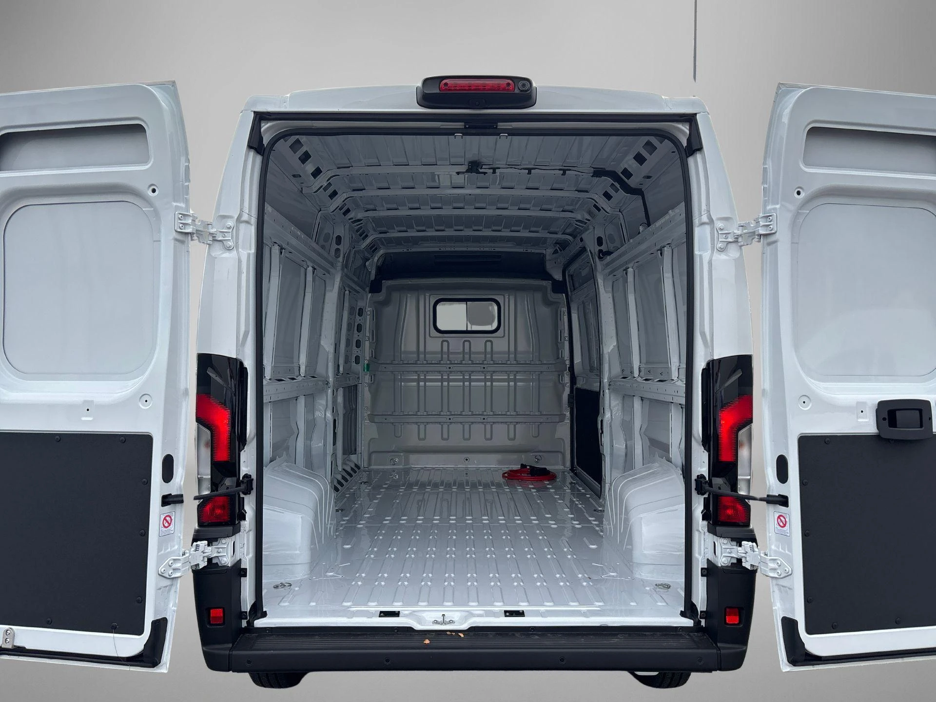 Opel-Movano-e-image-14