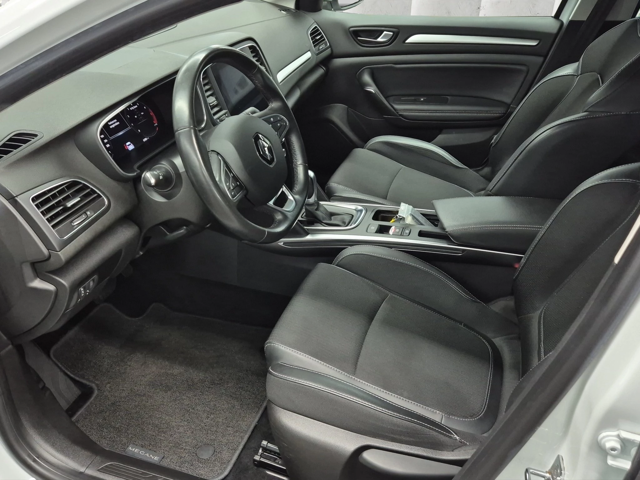 Renault Mégane IV 1.3 TCe 140 Grandtour Intens