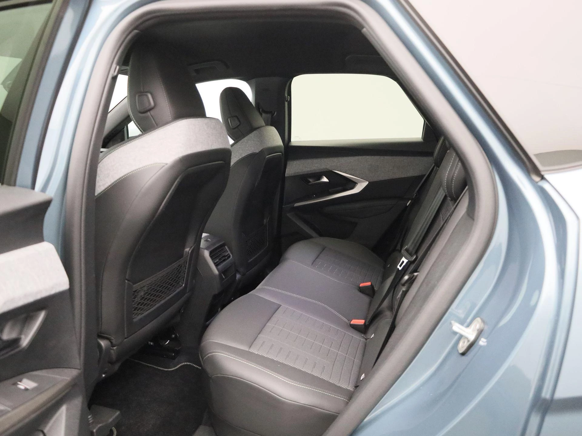Peugeot 3008 1.2 HYBRID 145 e-DSC6 GT