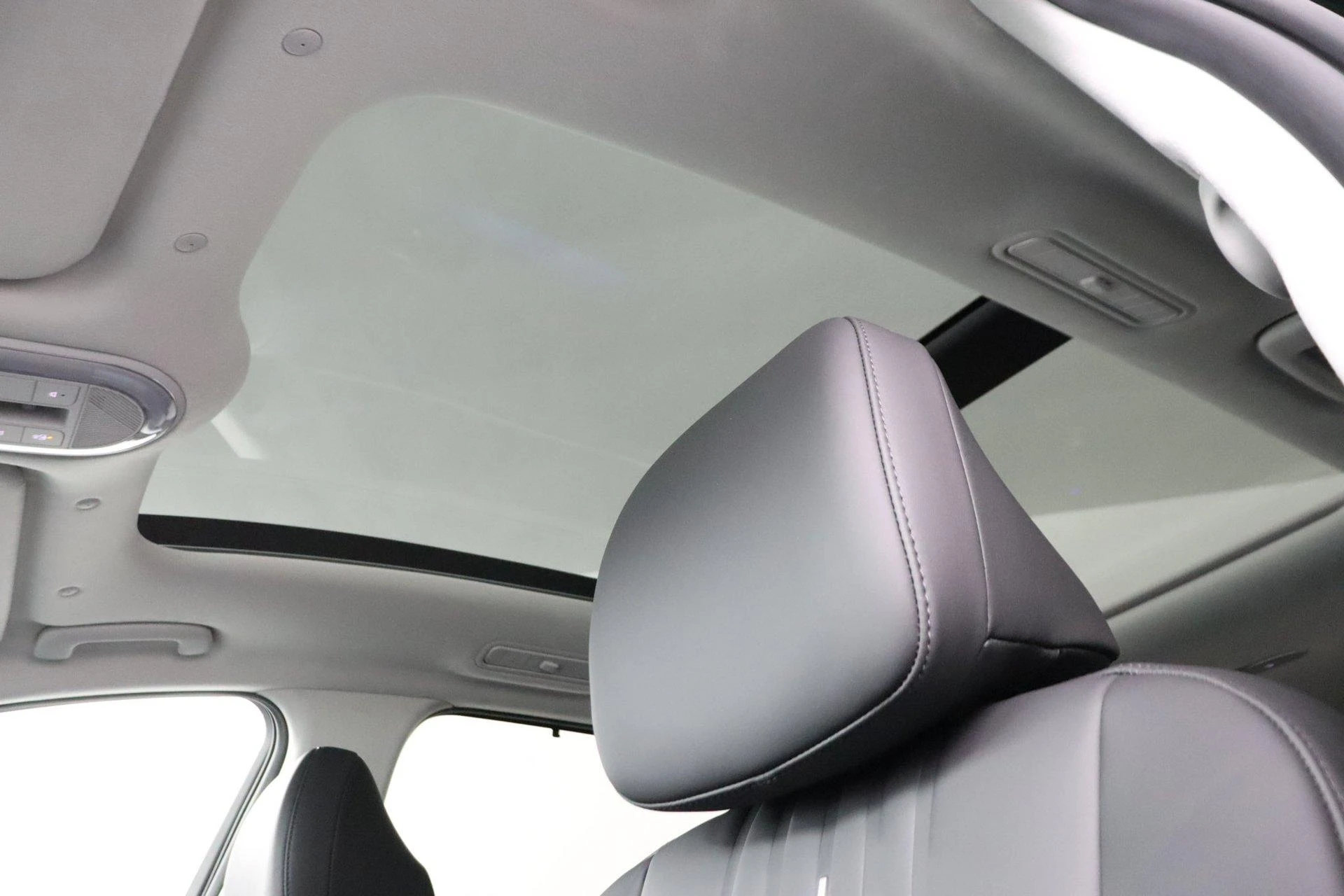 Hyundai-IONIQ 9-image-45