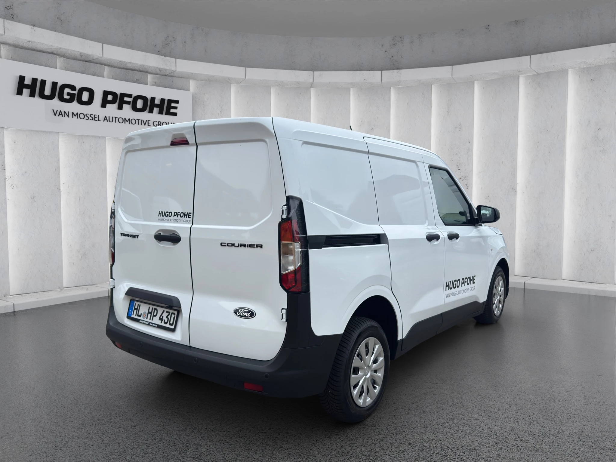 Ford-Transit Courier-image-4