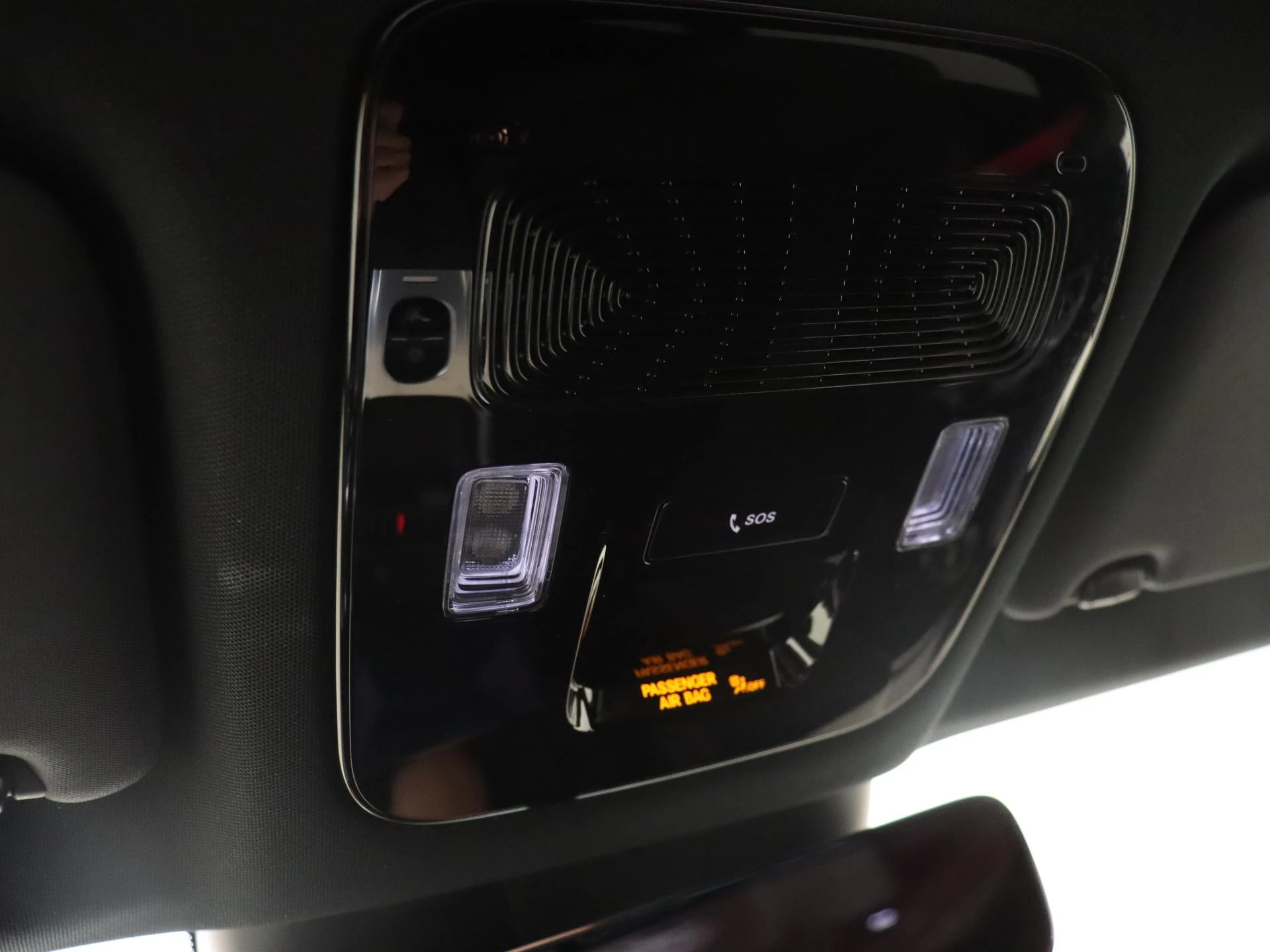 Mercedes-Benz-CLA-image-22