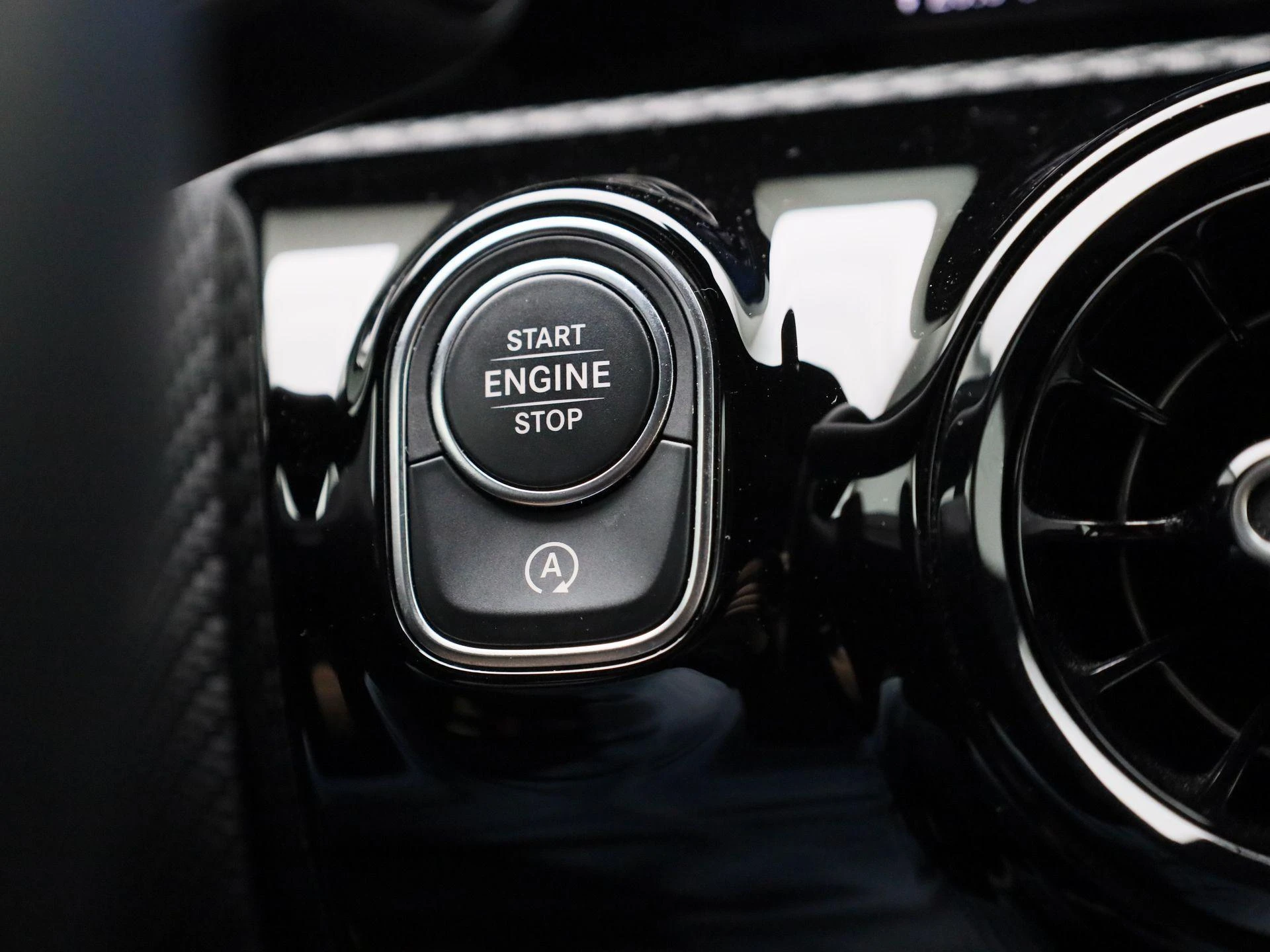 Mercedes-Benz-A-Klasse-image-17