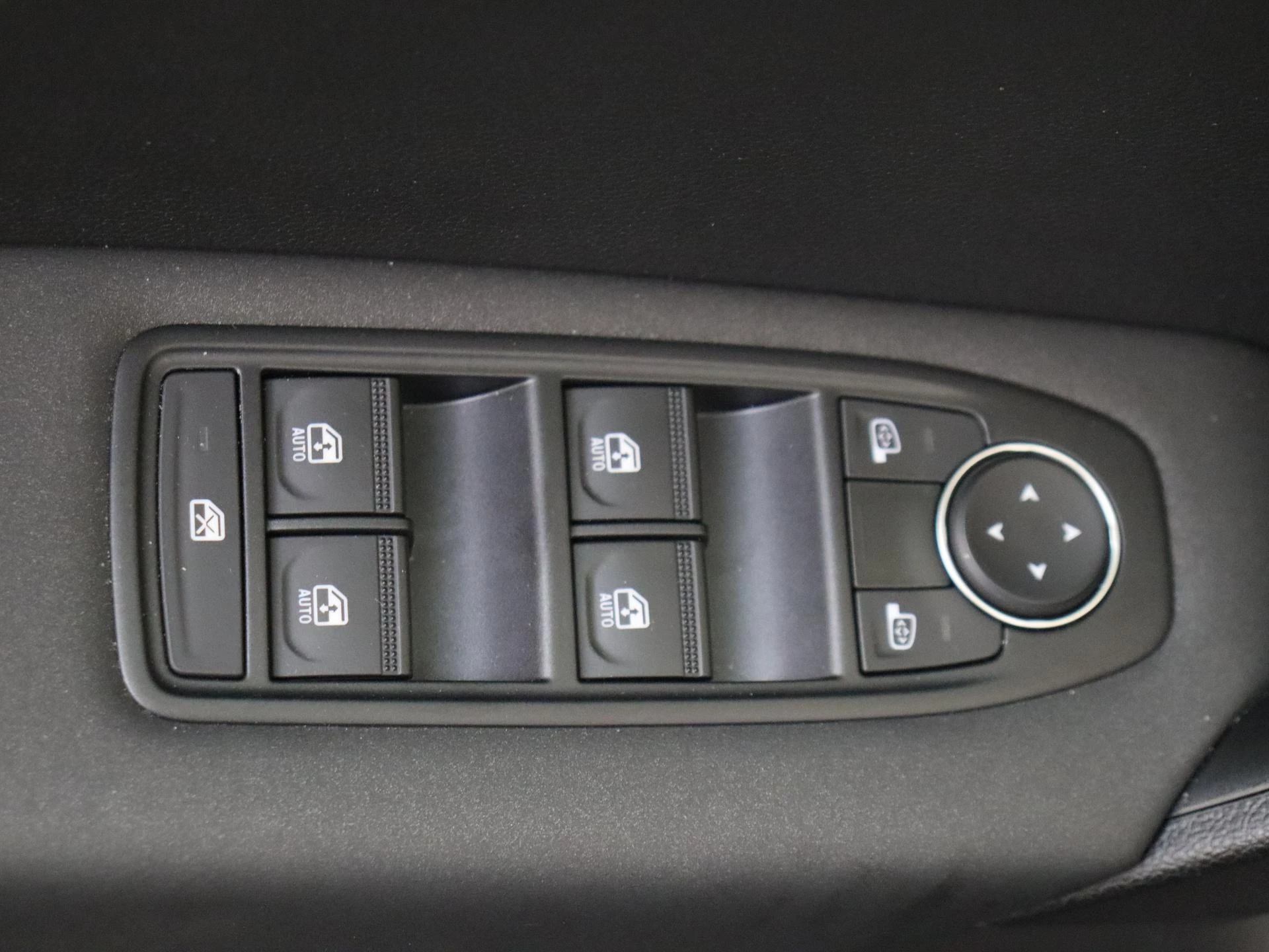 Renault-Captur-image-23
