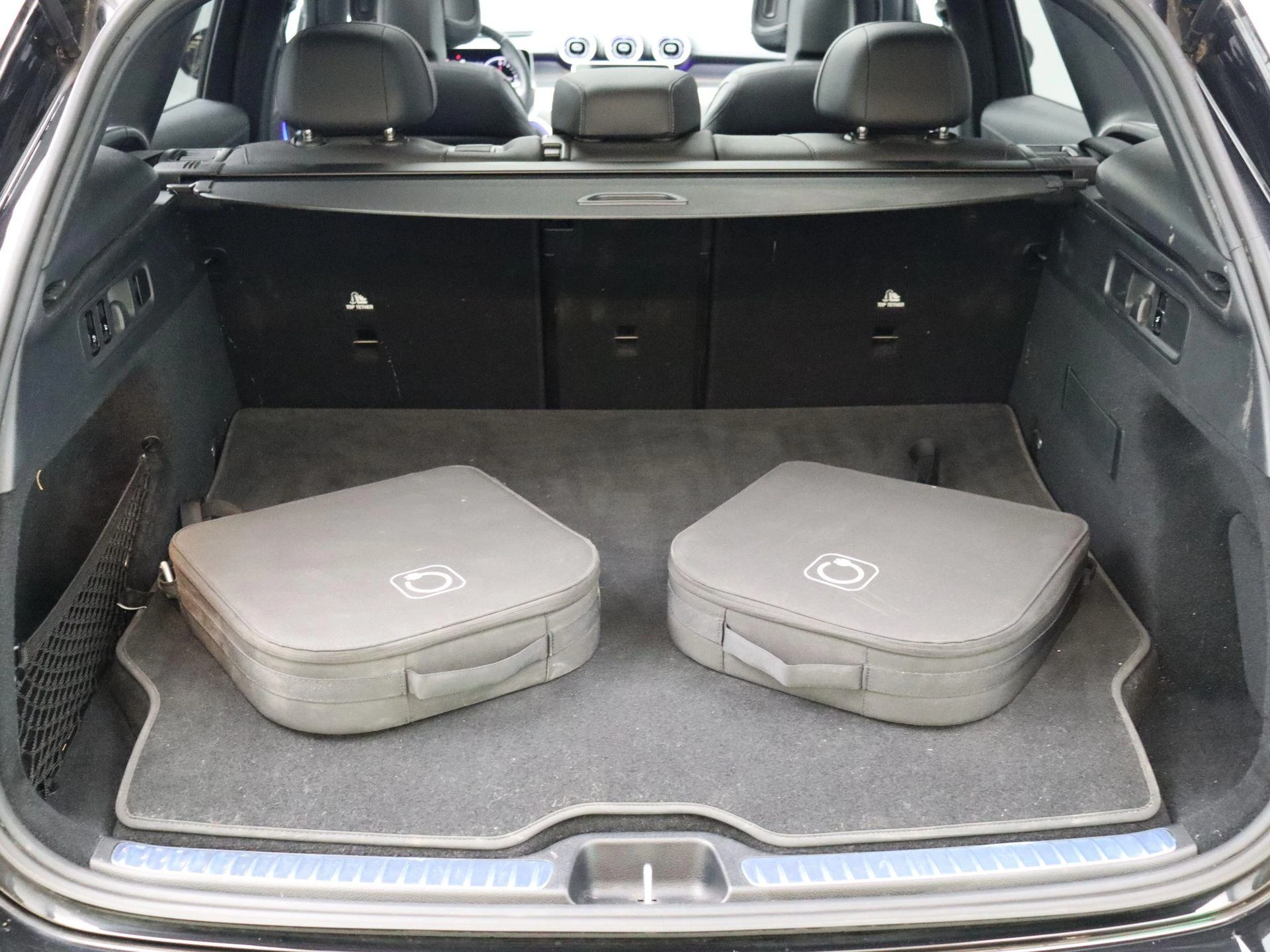 Mercedes-Benz-GLC-image-26