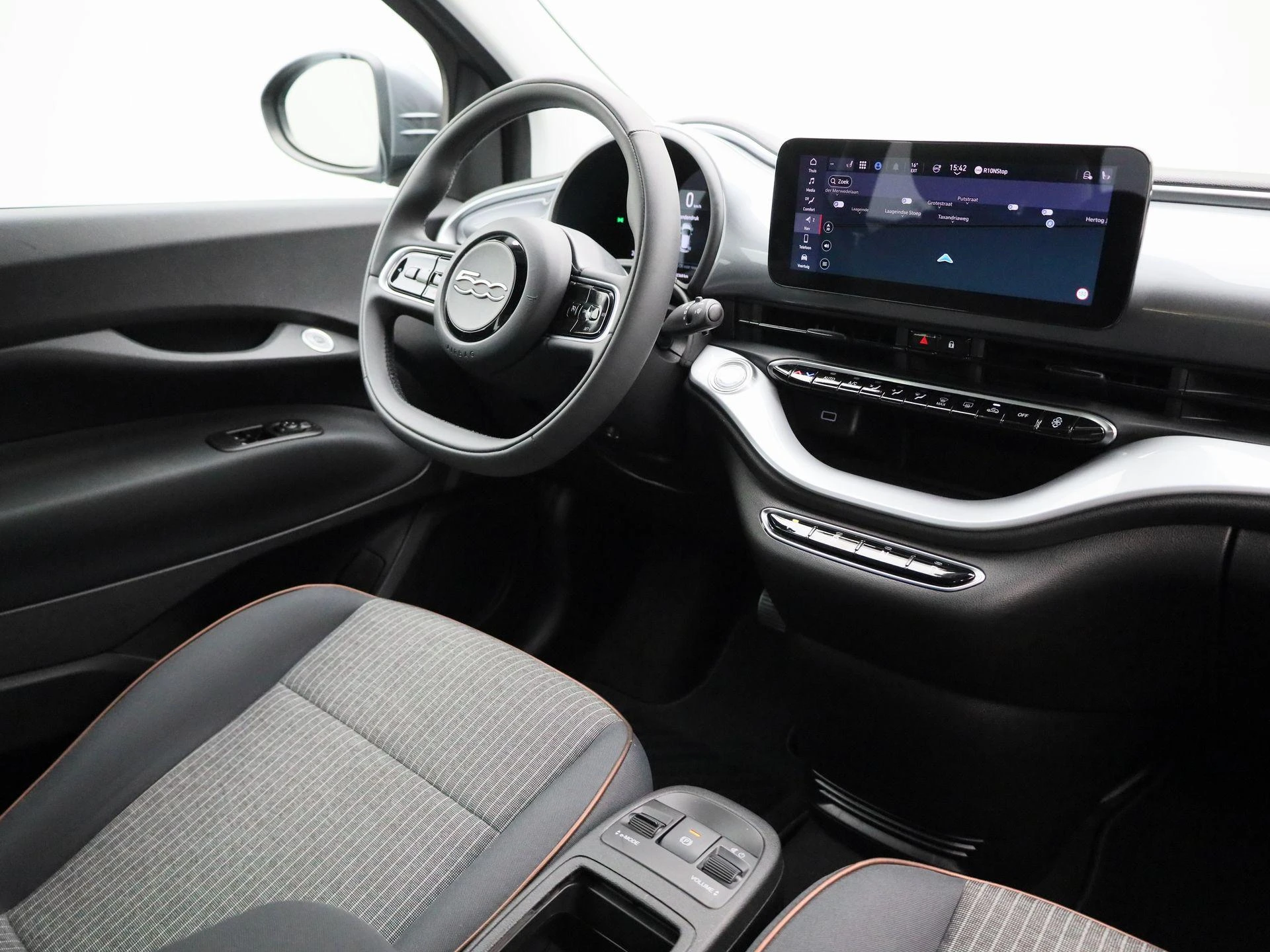 Fiat-500e-image-6