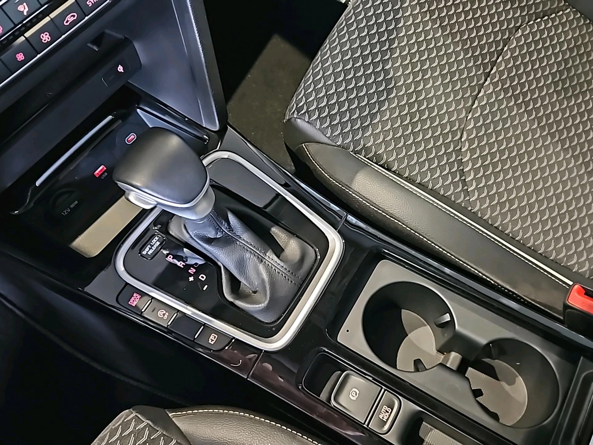 Kia-Ceed Sportswagon-image-16