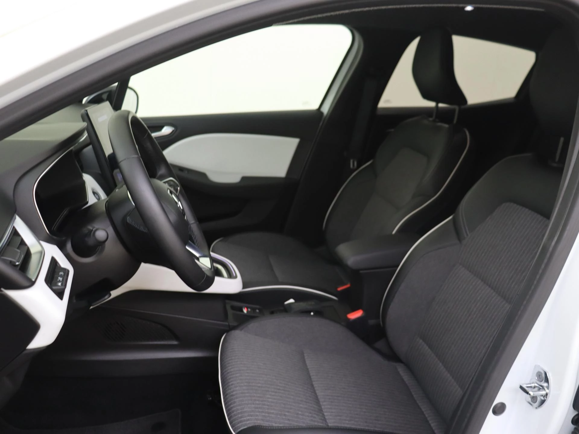 Renault-Clio-image-10