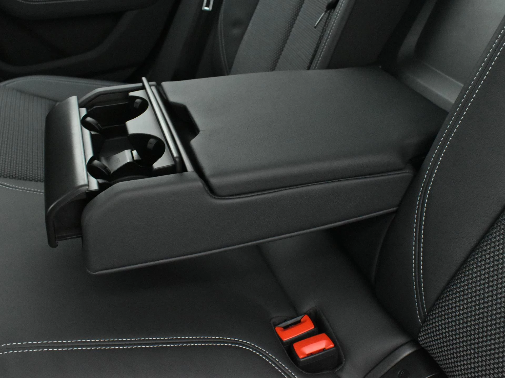 Audi A6 Avant 40 TFSI Advanced edition