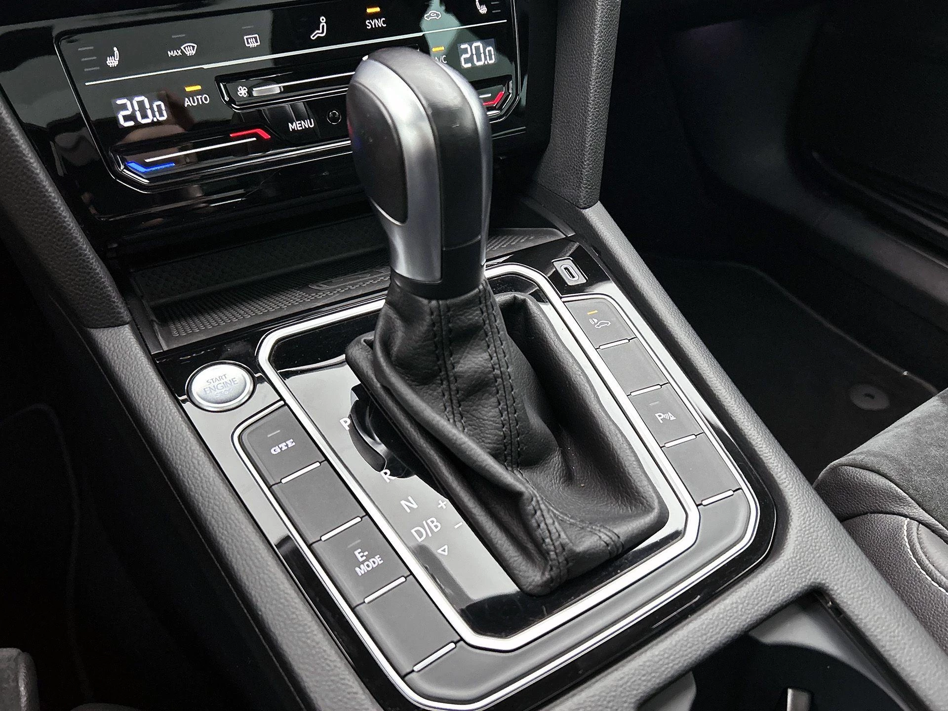 Volkswagen-Passat-image-42
