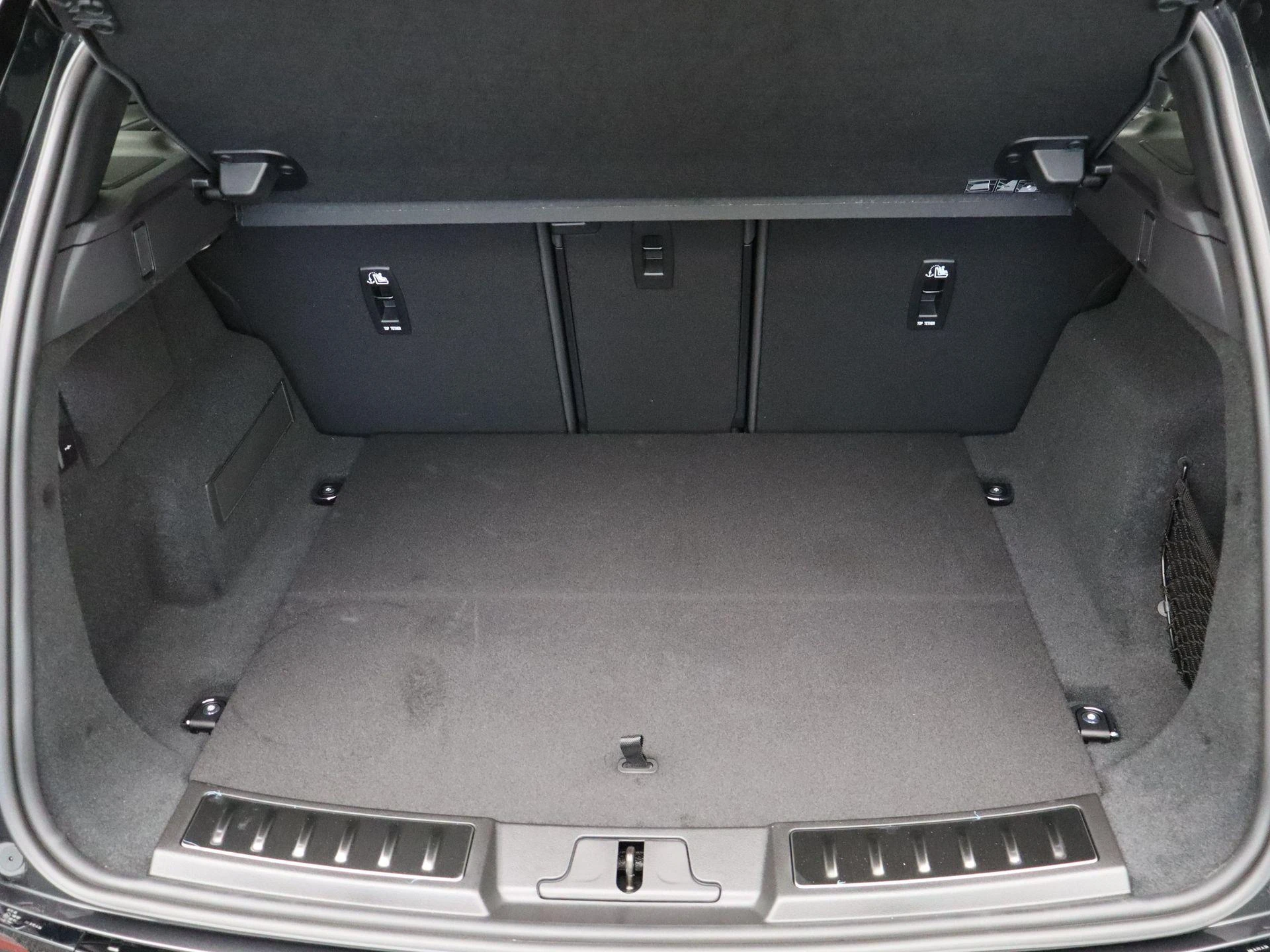 Land Rover-Range Rover Evoque-image-37