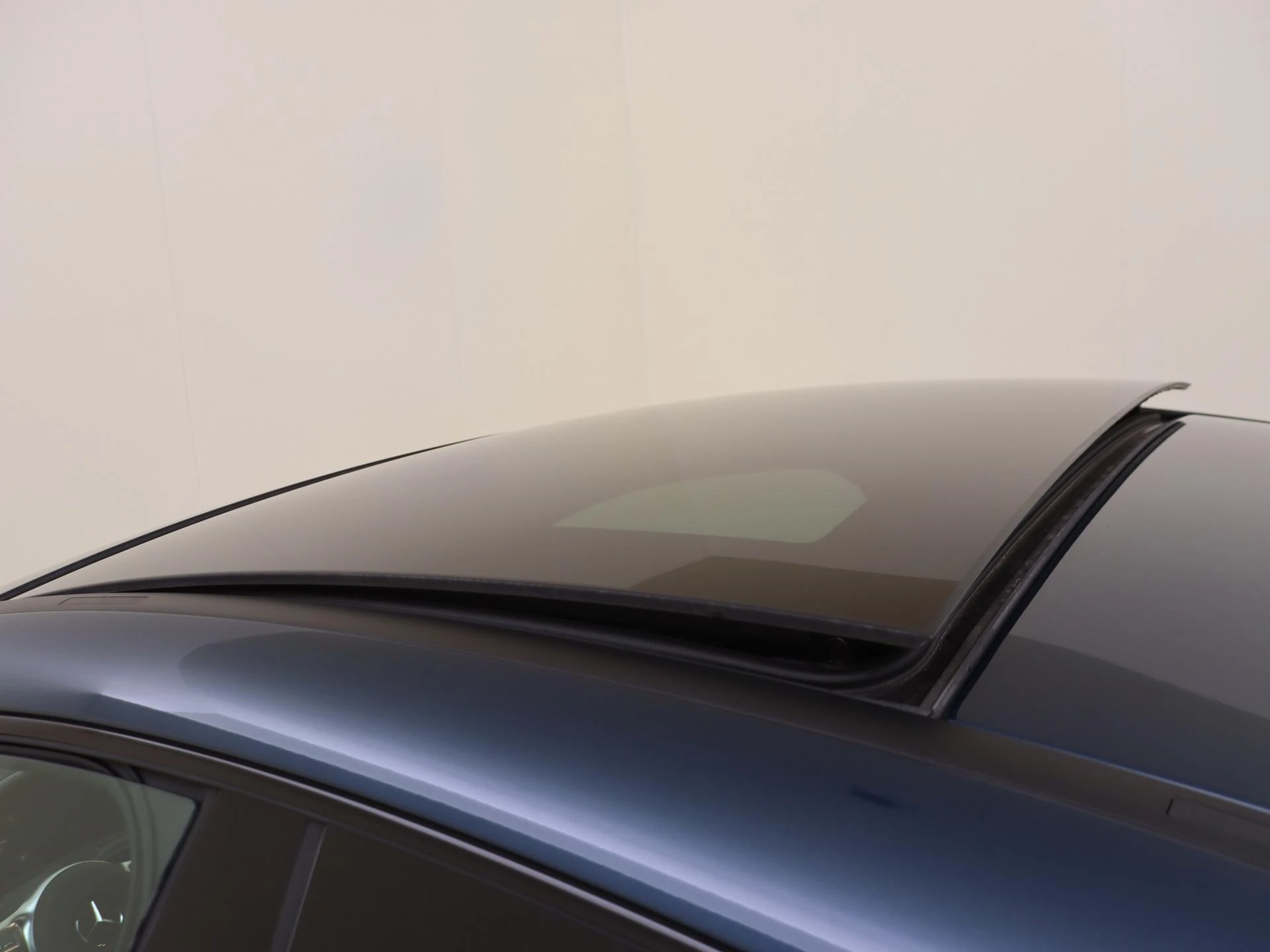 Mercedes-Benz-CLA-image-29