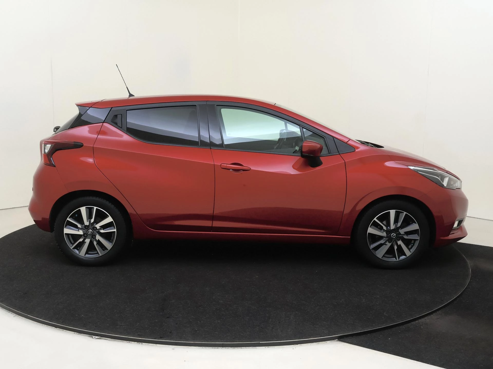 Nissan-Micra-image-8