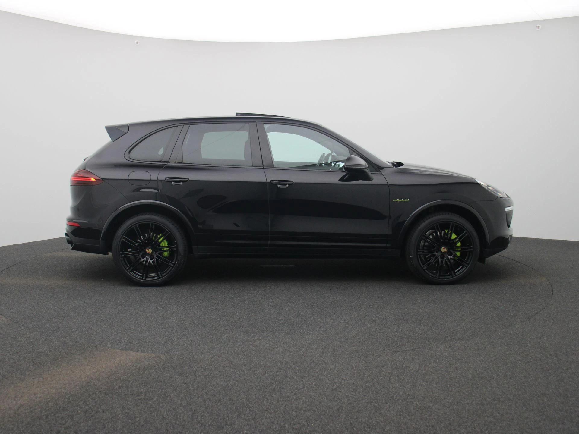 Porsche-Cayenne-image-5