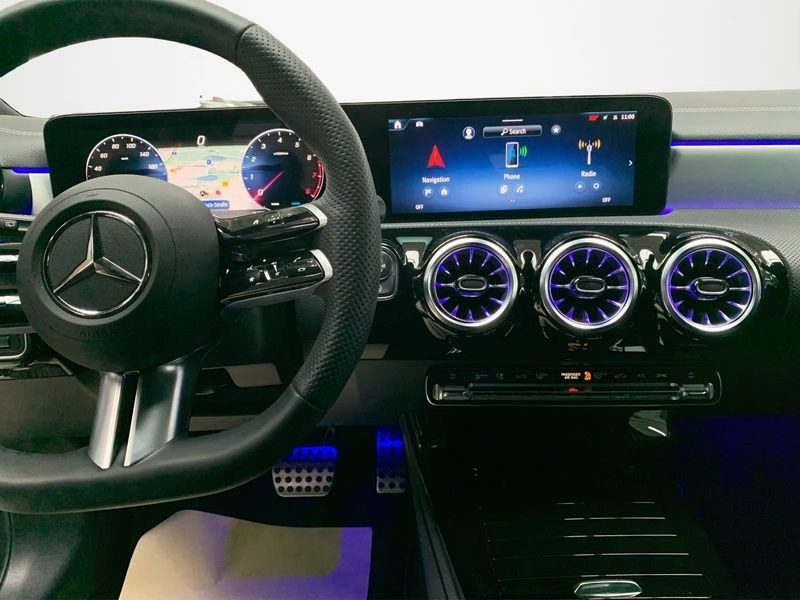 Mercedes-Benz-CLA-image-14