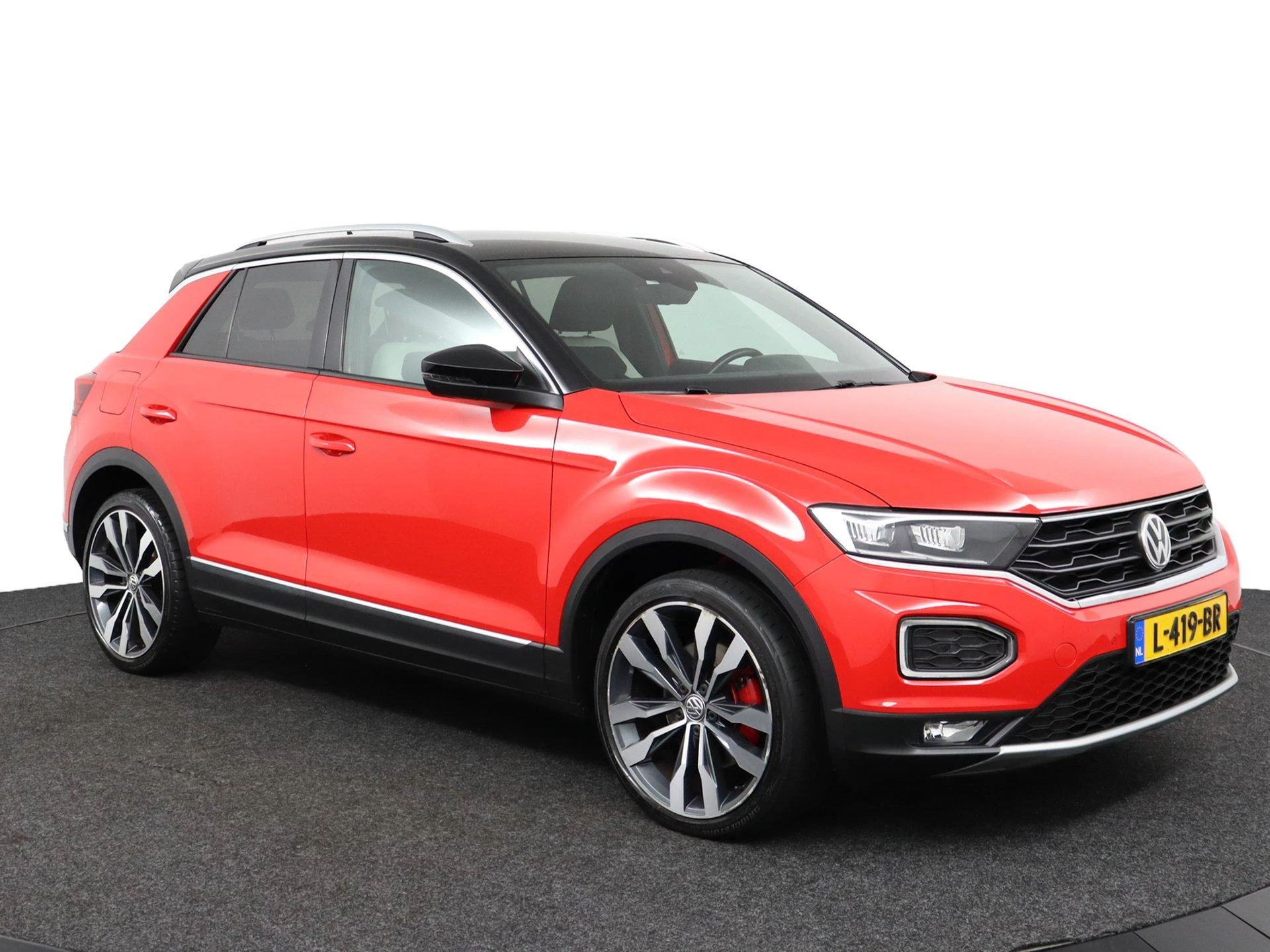 Volkswagen-T-Roc-image-11