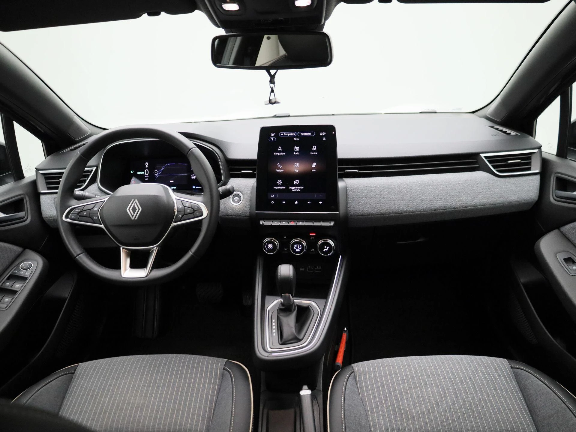 Renault-Clio-image-32