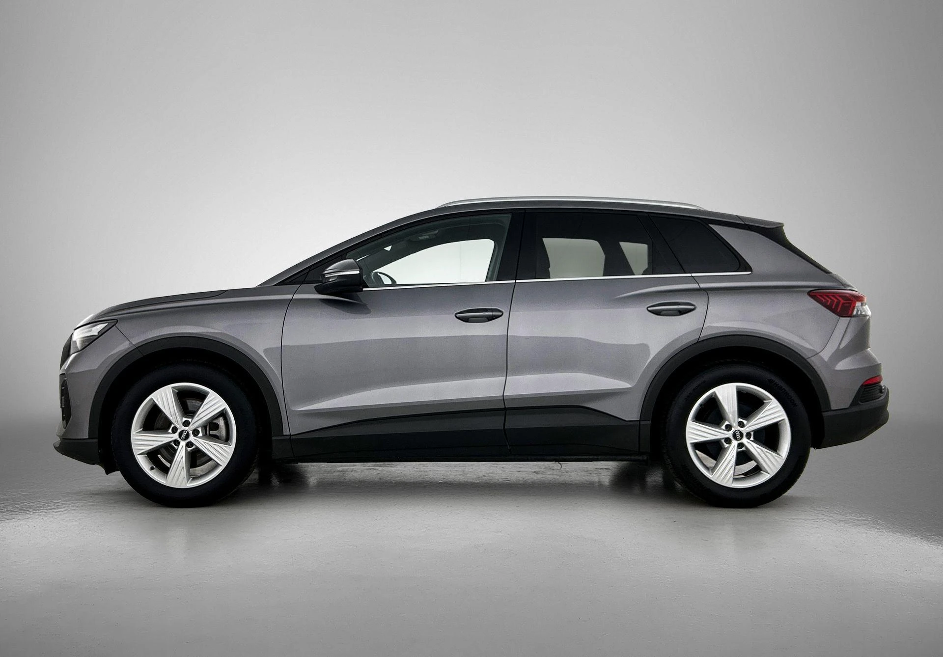 Audi-Q4 e-tron-image-2