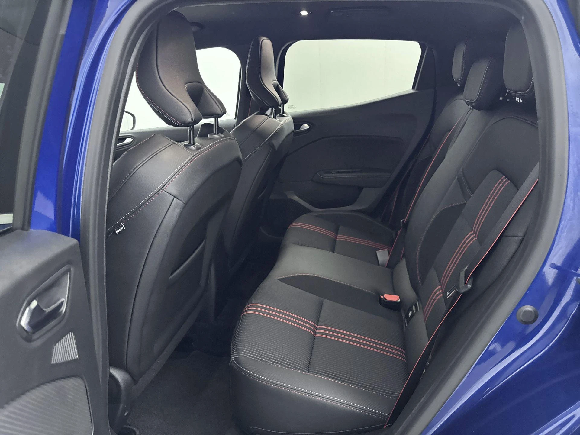 Renault-Clio-image-25