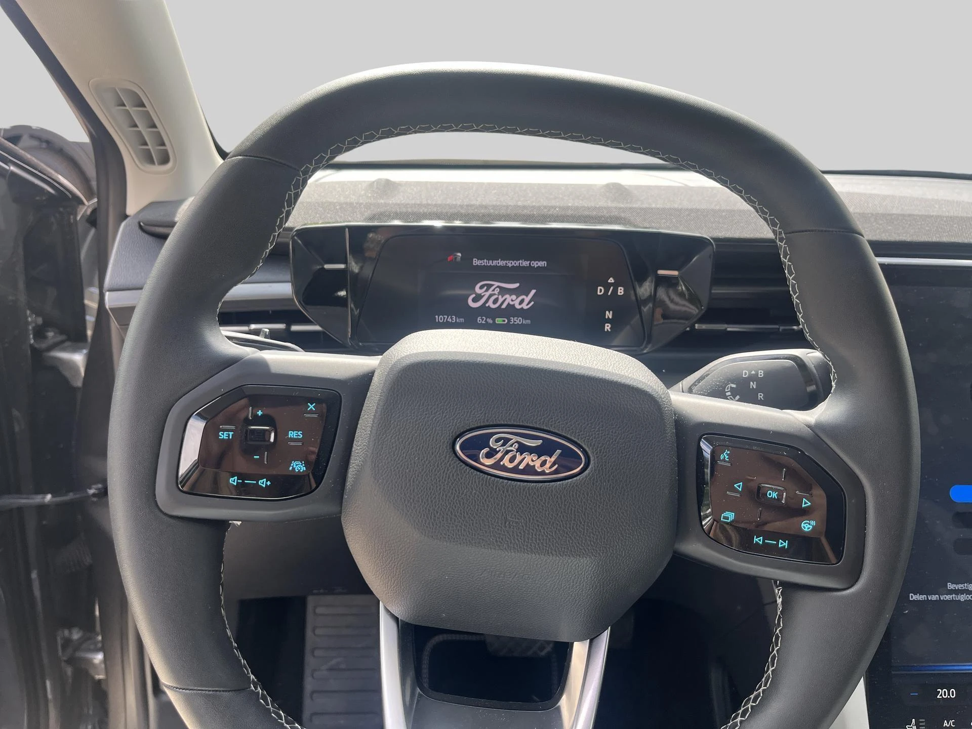 Ford-Explorer-image-9