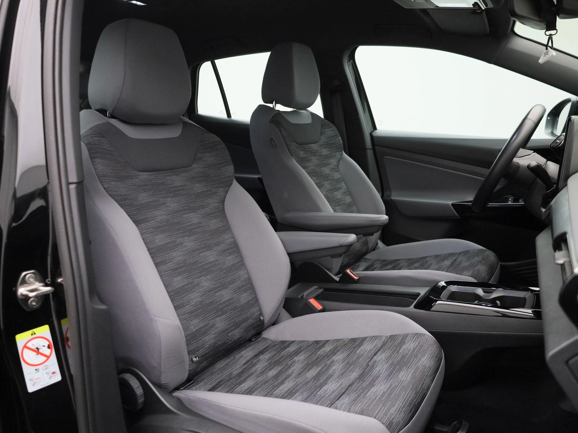 Volkswagen-ID.4-image-34