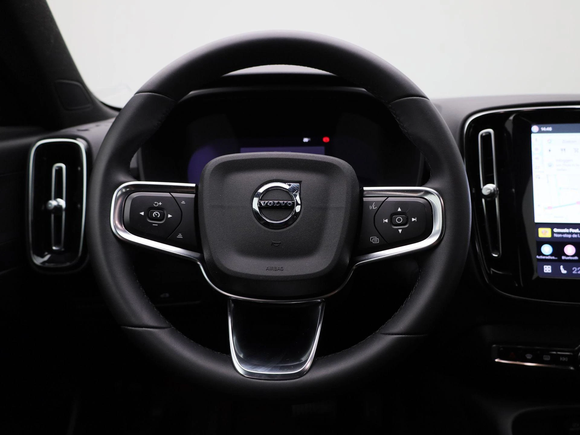 Volvo-XC40-image-6