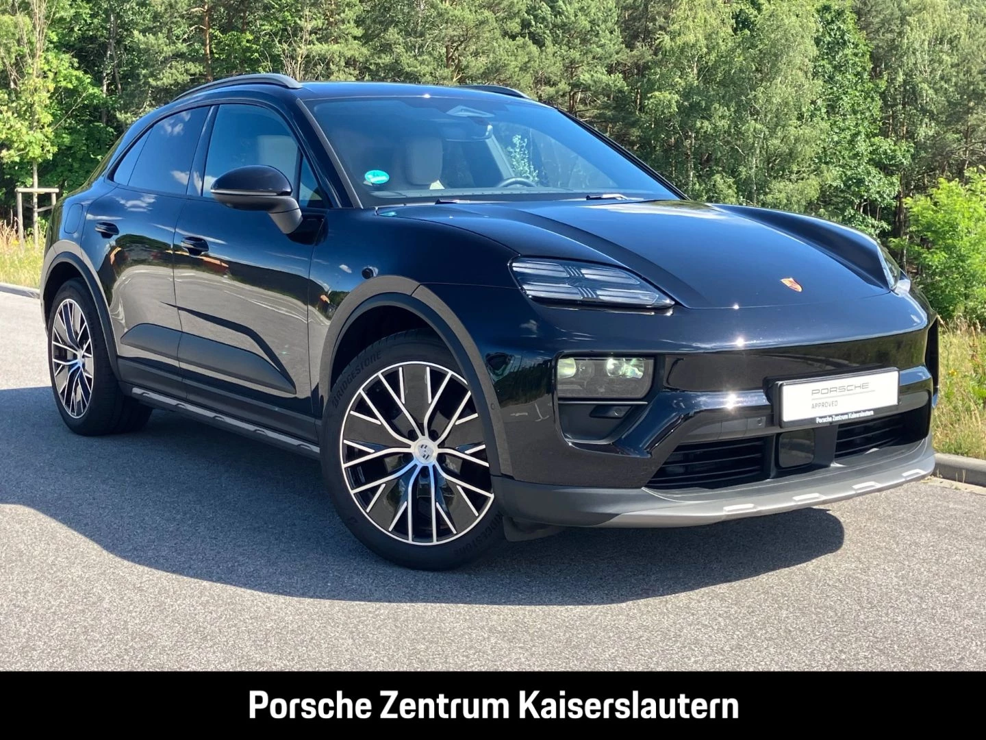 Porsche Macan Hinterachslenkung BOSE Luftfederung 21-Zol -